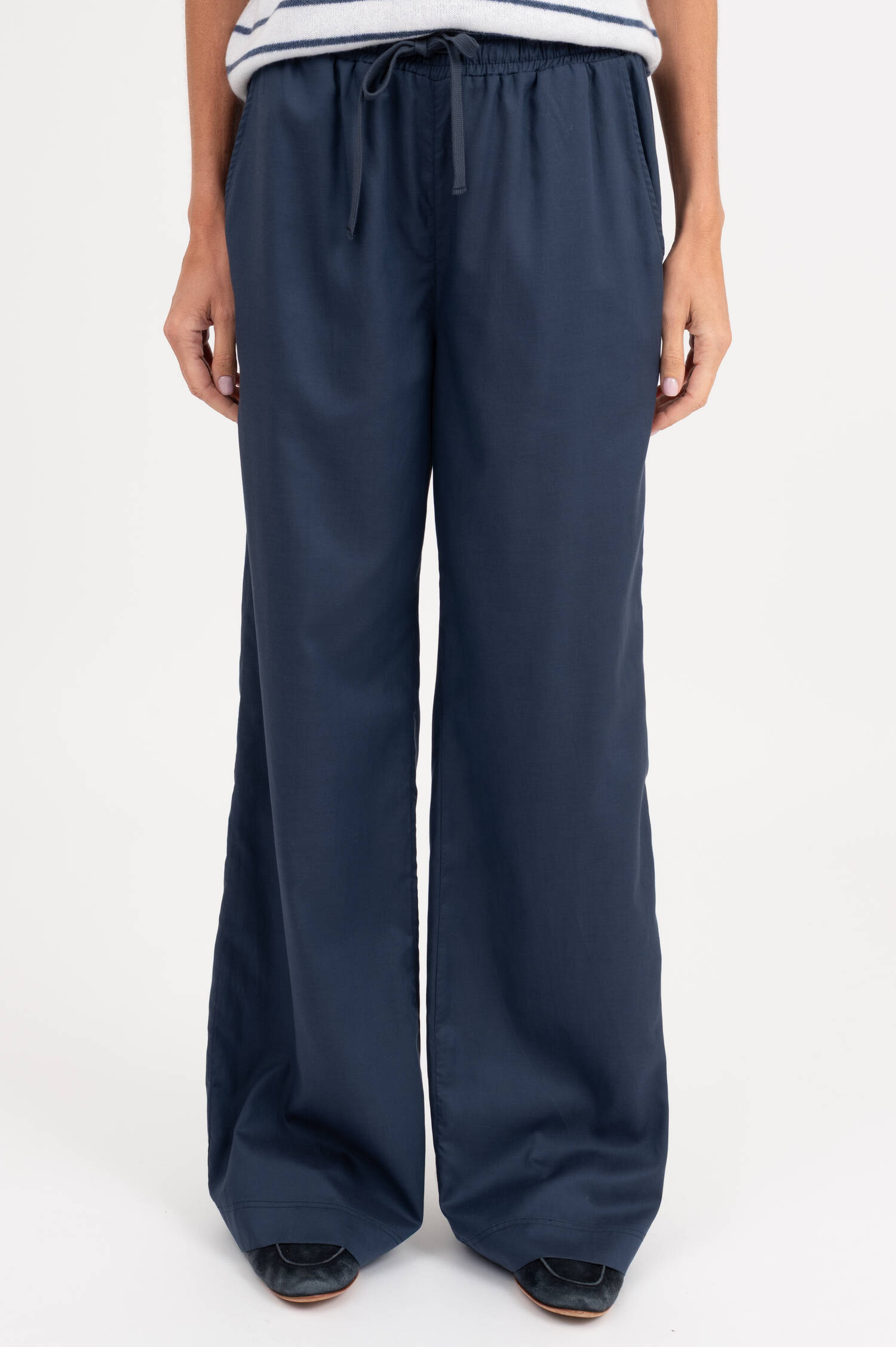 Lockere Hose in Dunkelblau Lockere Hose in Dunkelblau