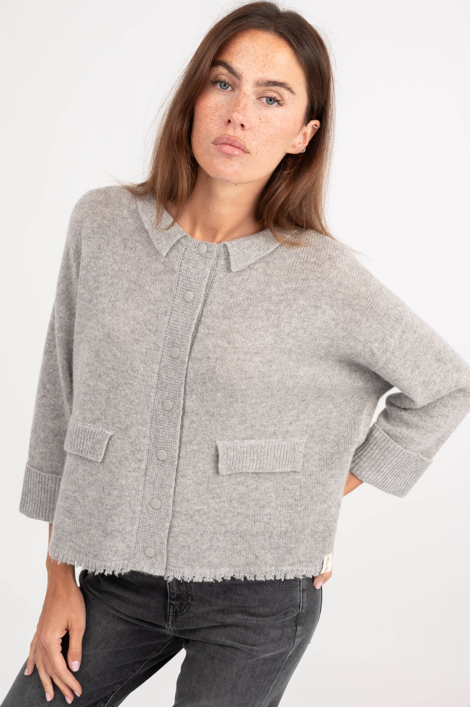 Strickjacke aus Cash-Mix in Grau meliert