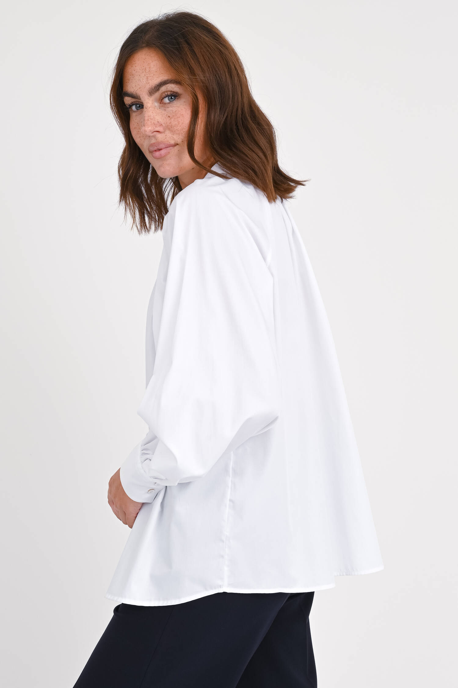 Oversize-Bluse MARBUT in Weiß