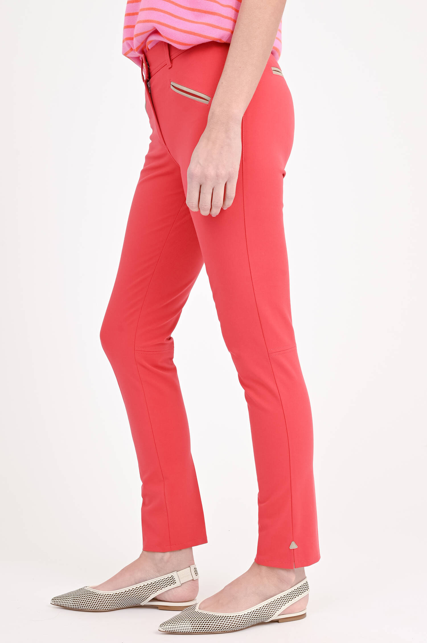  Chino ROYAL mit Lederdetails in Berry