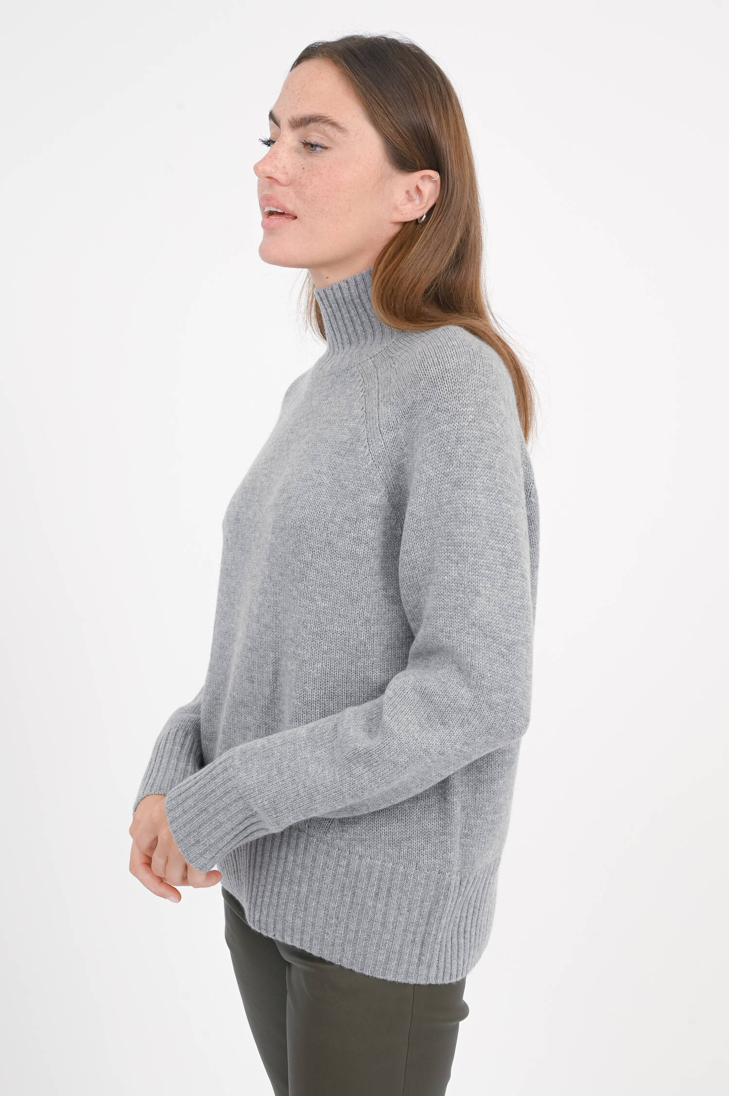 Turtleneck-Pullover aus Cashmere-Woll-Mix in Grau