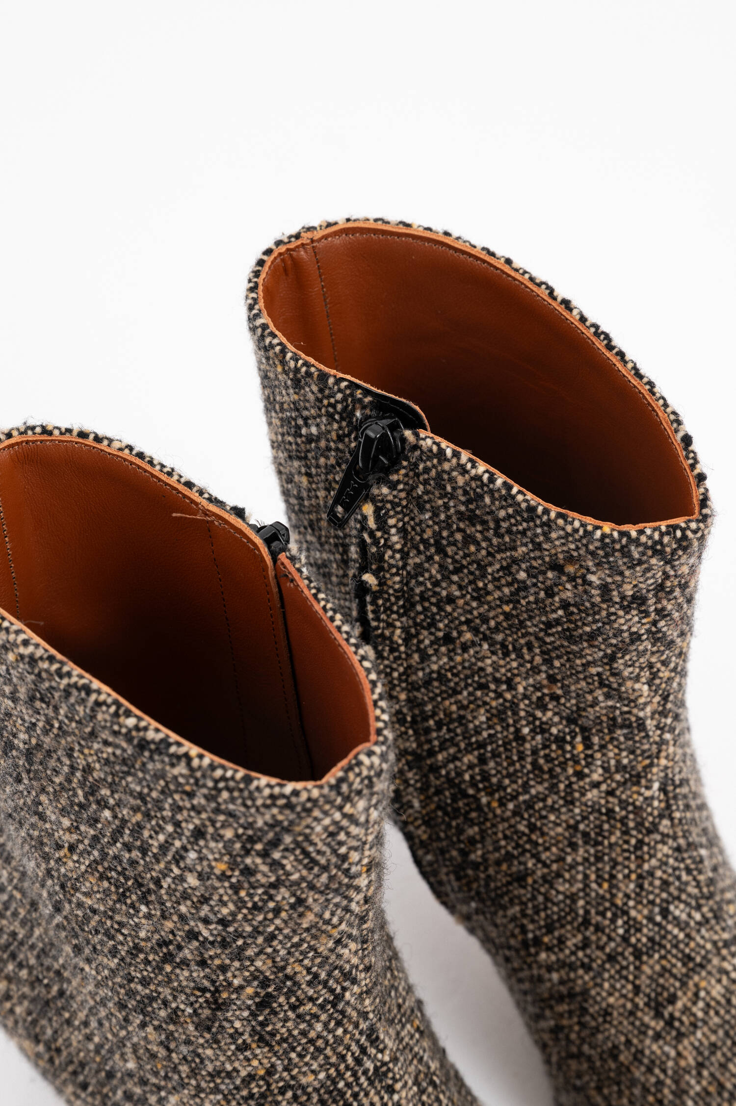 Stiefelette CARSIA in Beige/Schwarz Stiefelette CARSIA in Beige/Schwarz