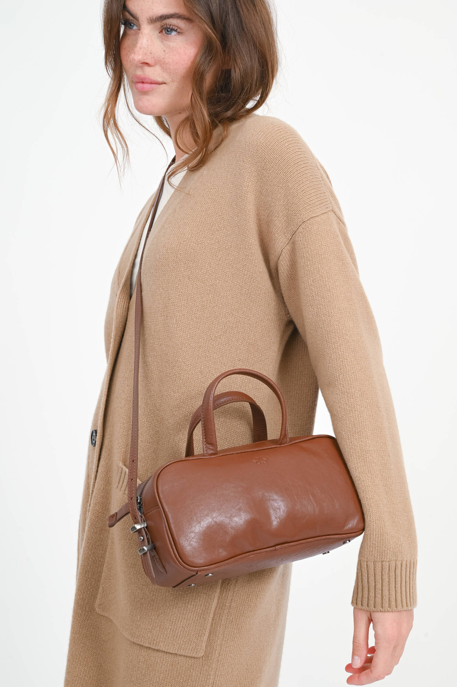 Tasche mit kurzen Henkeln in Taback Tasche mit kurzen Henkeln in Taback