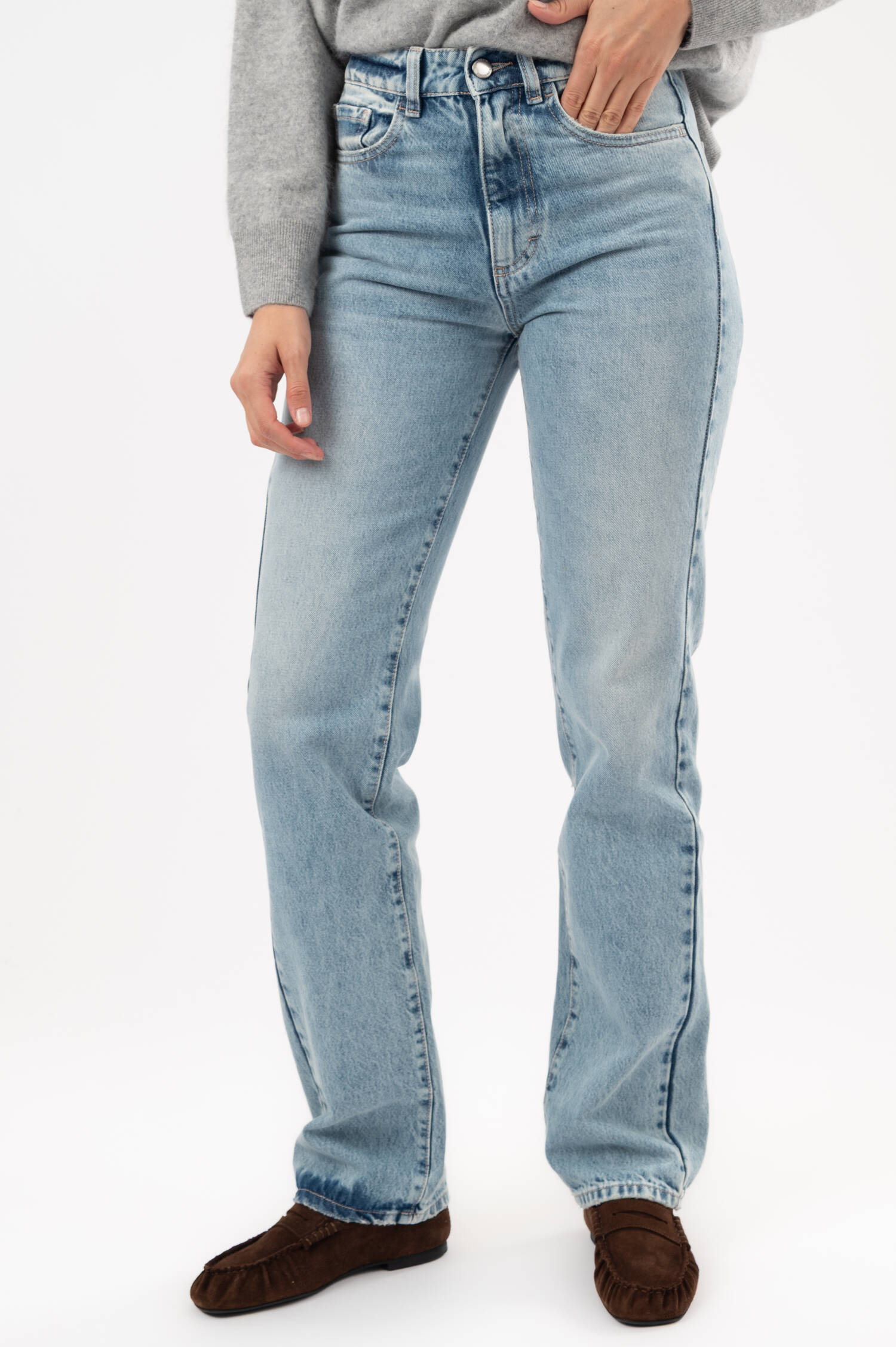 Straight-Relaxed-Jeans FOXY in Hellblau