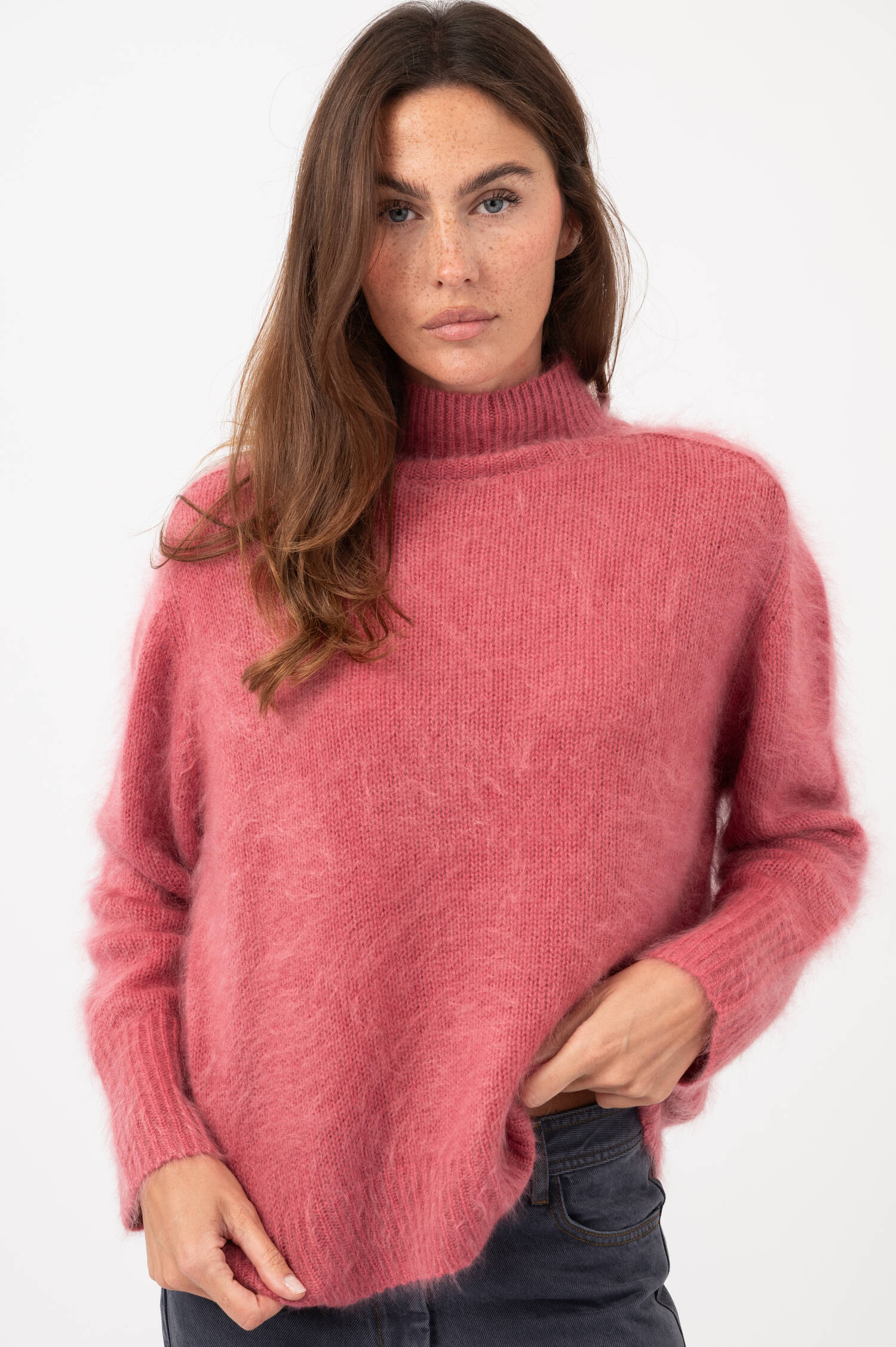 Cashmere-Pullover mit Stehkragen in Pastellrot