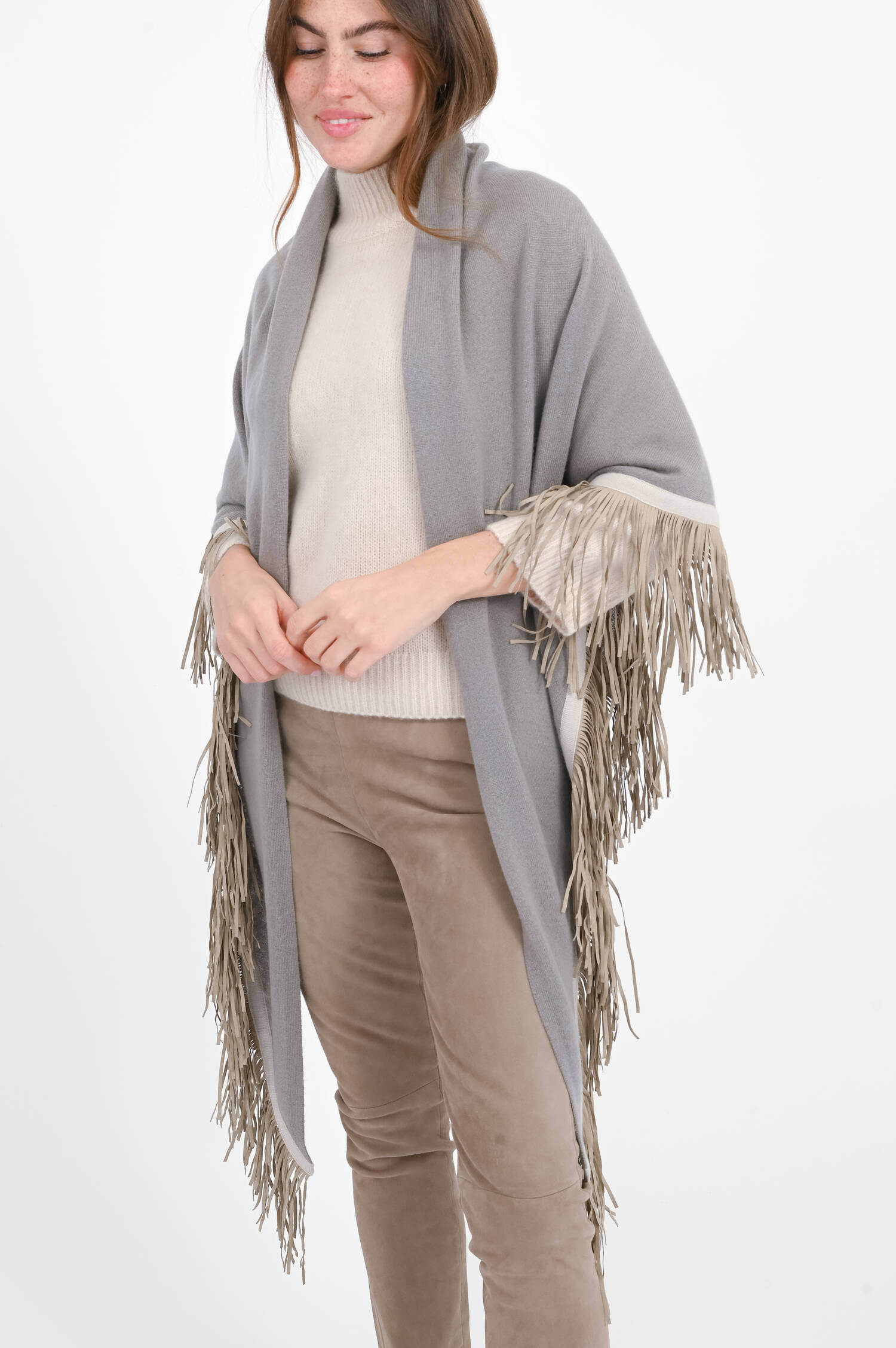 Woll-Cashmere-Poncho mit kontrast Fransen in Wood