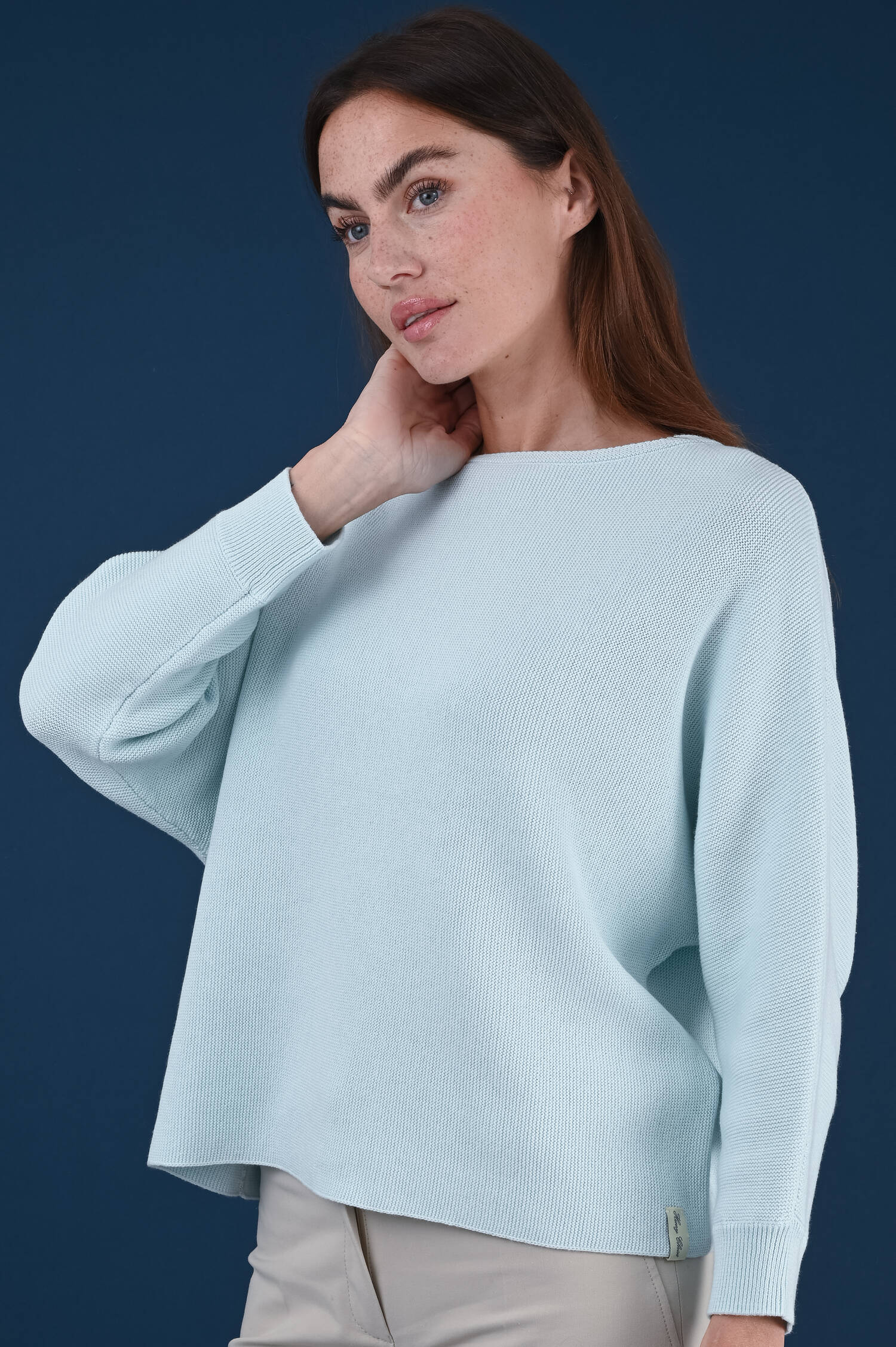 Strickpullover mit U-Boot Ausschnitt in Waveblau Strickpullover mit U-Boot Ausschnitt in Waveblau