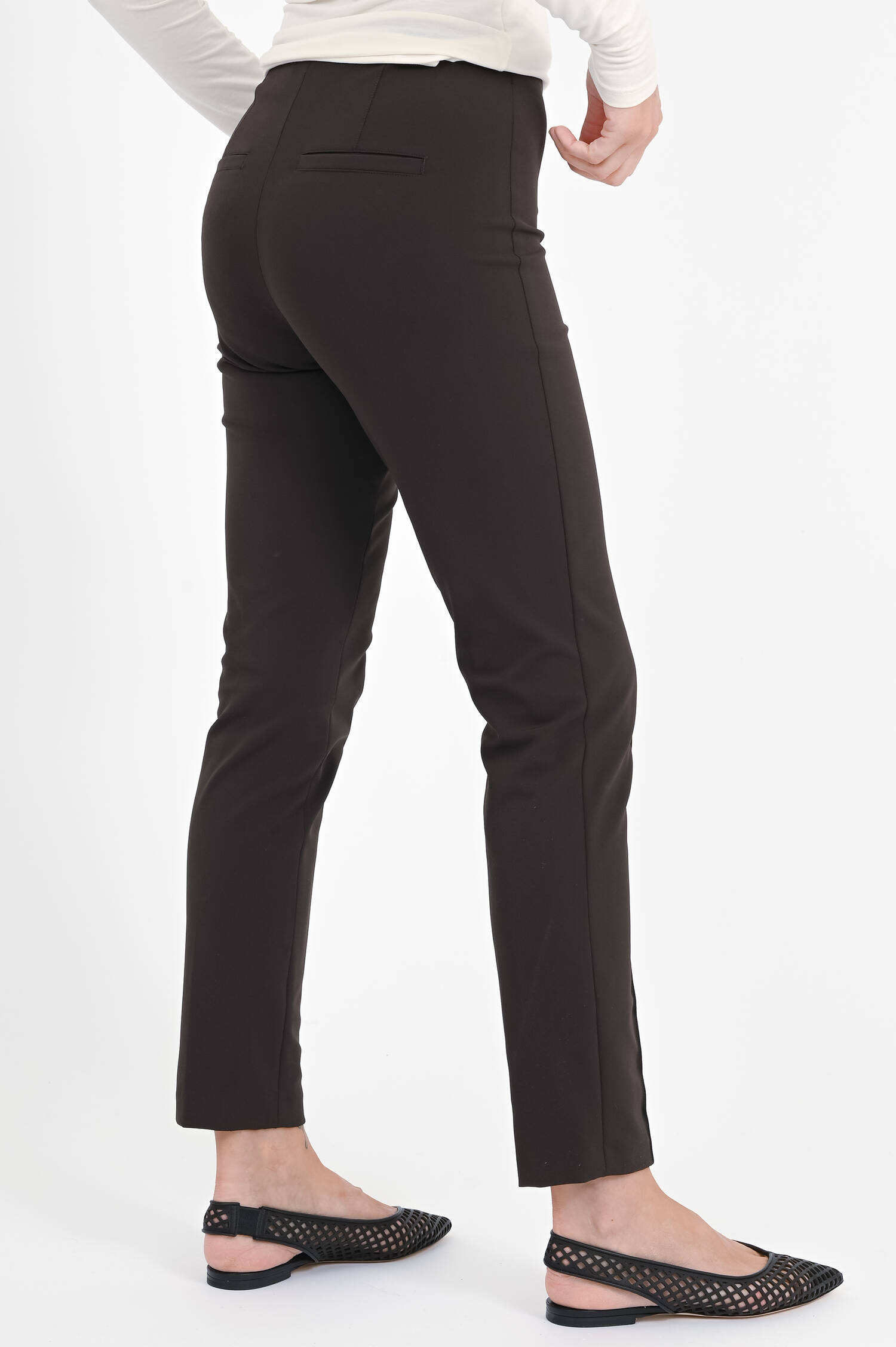 Hose ROS mit fixierter Bügelfalte in Chocolate Hose ROS mit fixierter Bügelfalte in Chocolate