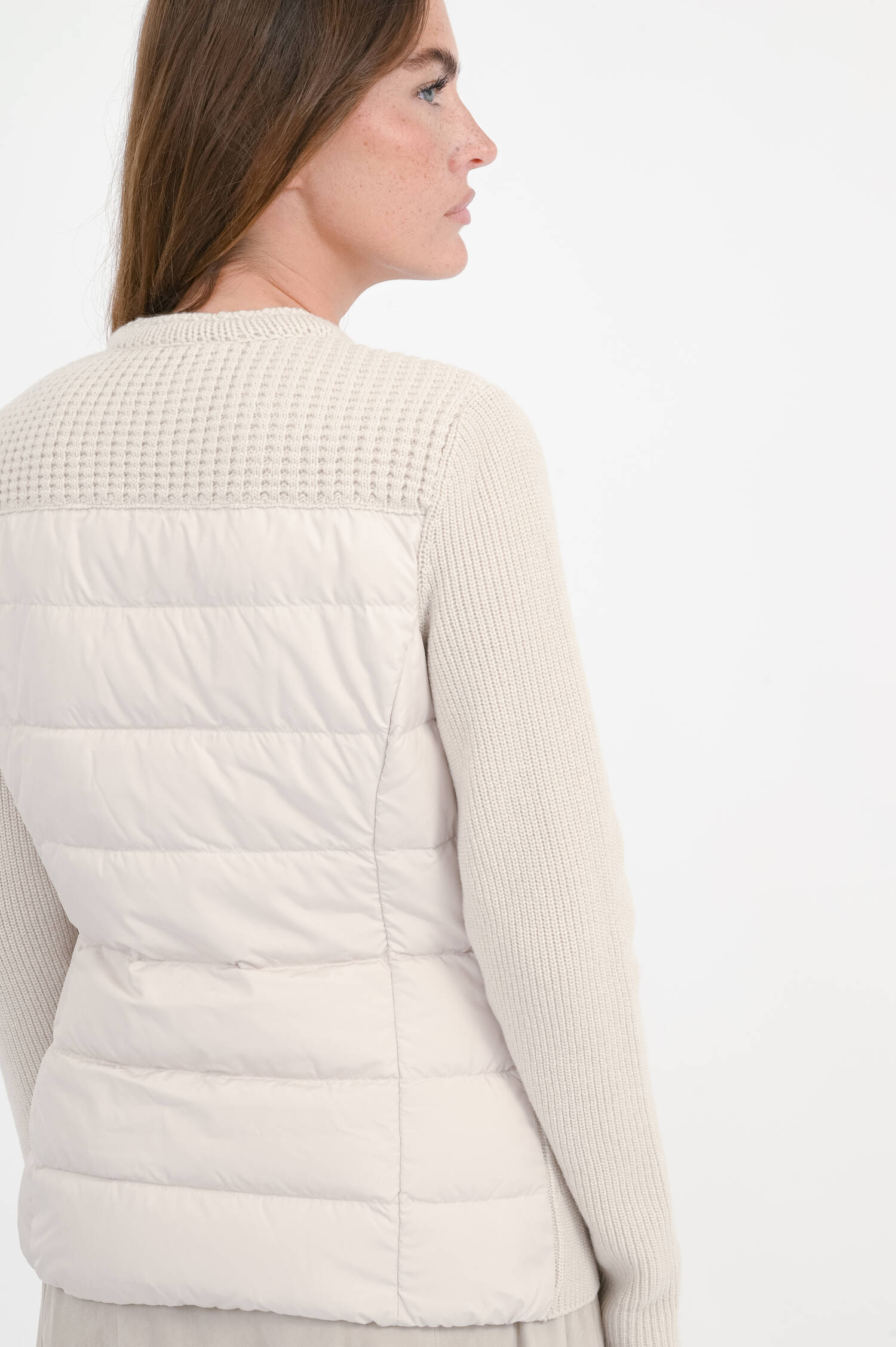 Wattierte Strickjacke in hellem Greige