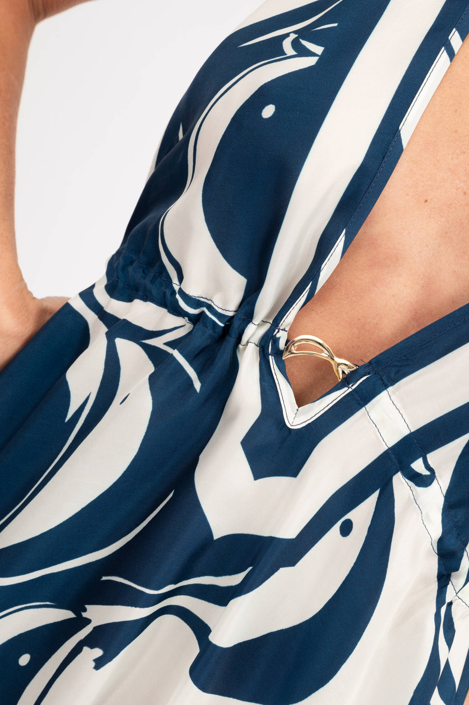 Maxikleid mit Fischprint in Blau Maxikleid mit Fischprint in Blau