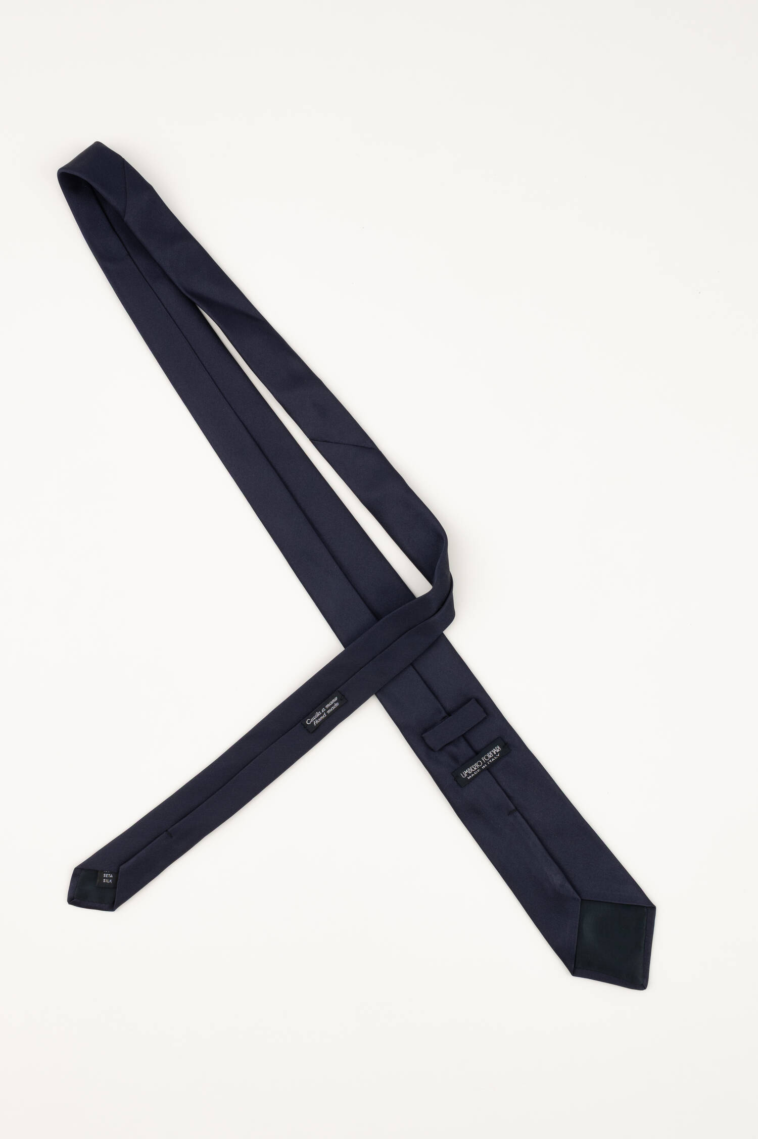 Krawatte aus Seide in Navyblau Krawatte aus Seide in Navyblau