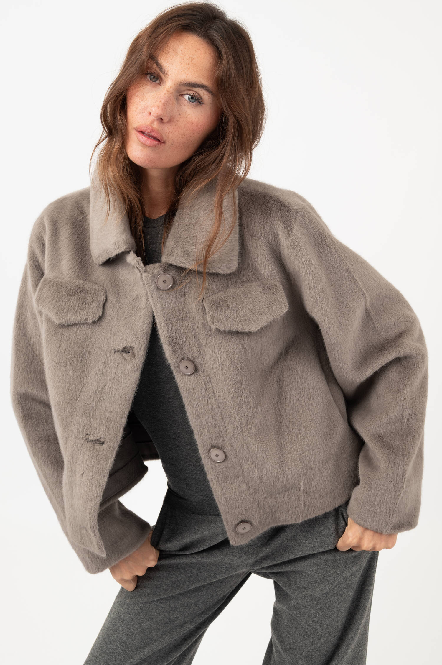 Fake-Fur-Jacke JULIA in Grau Fake-Fur-Jacke JULIA in Grau