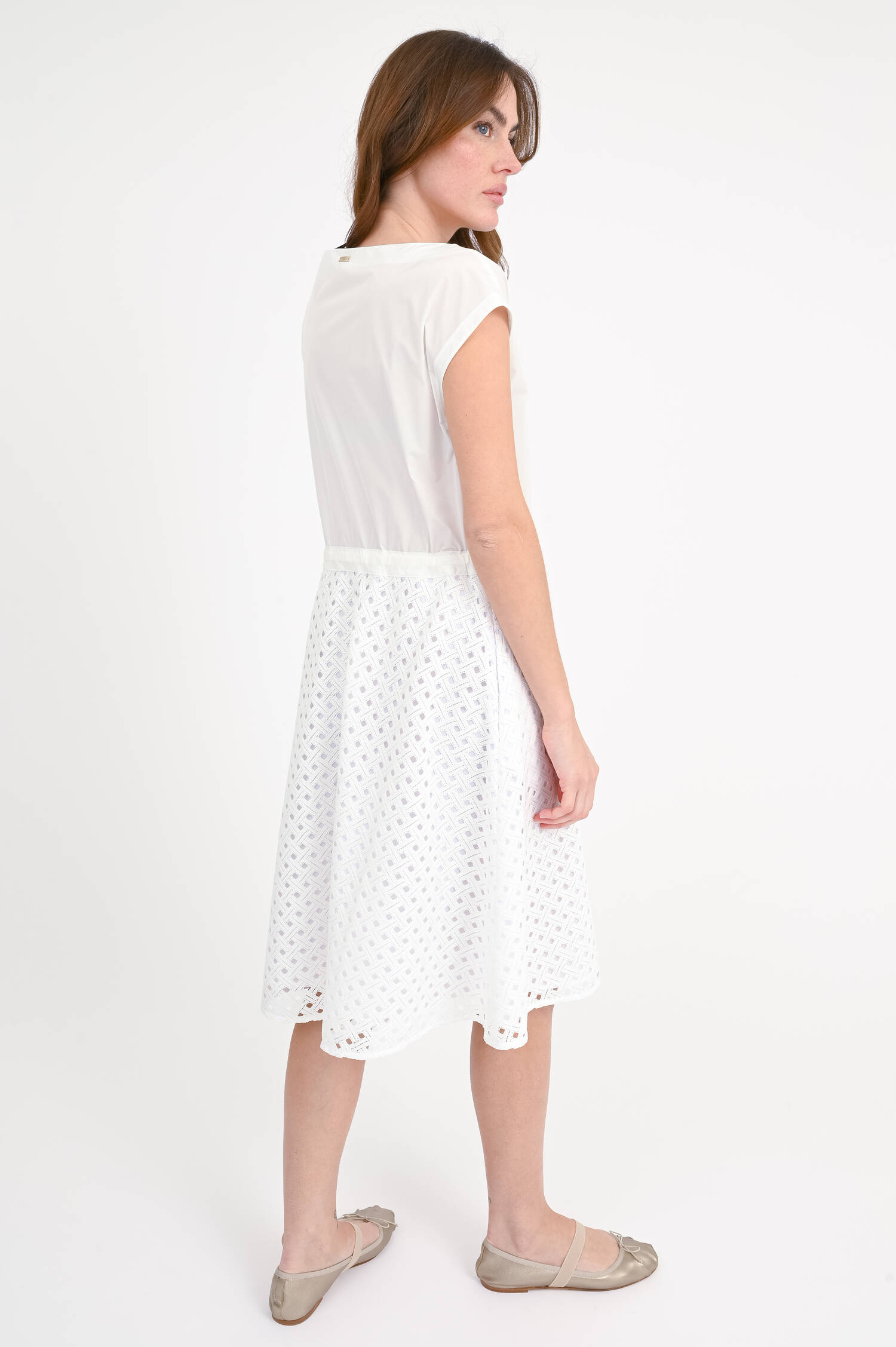 Kleid mit Material-Mix in Weiß