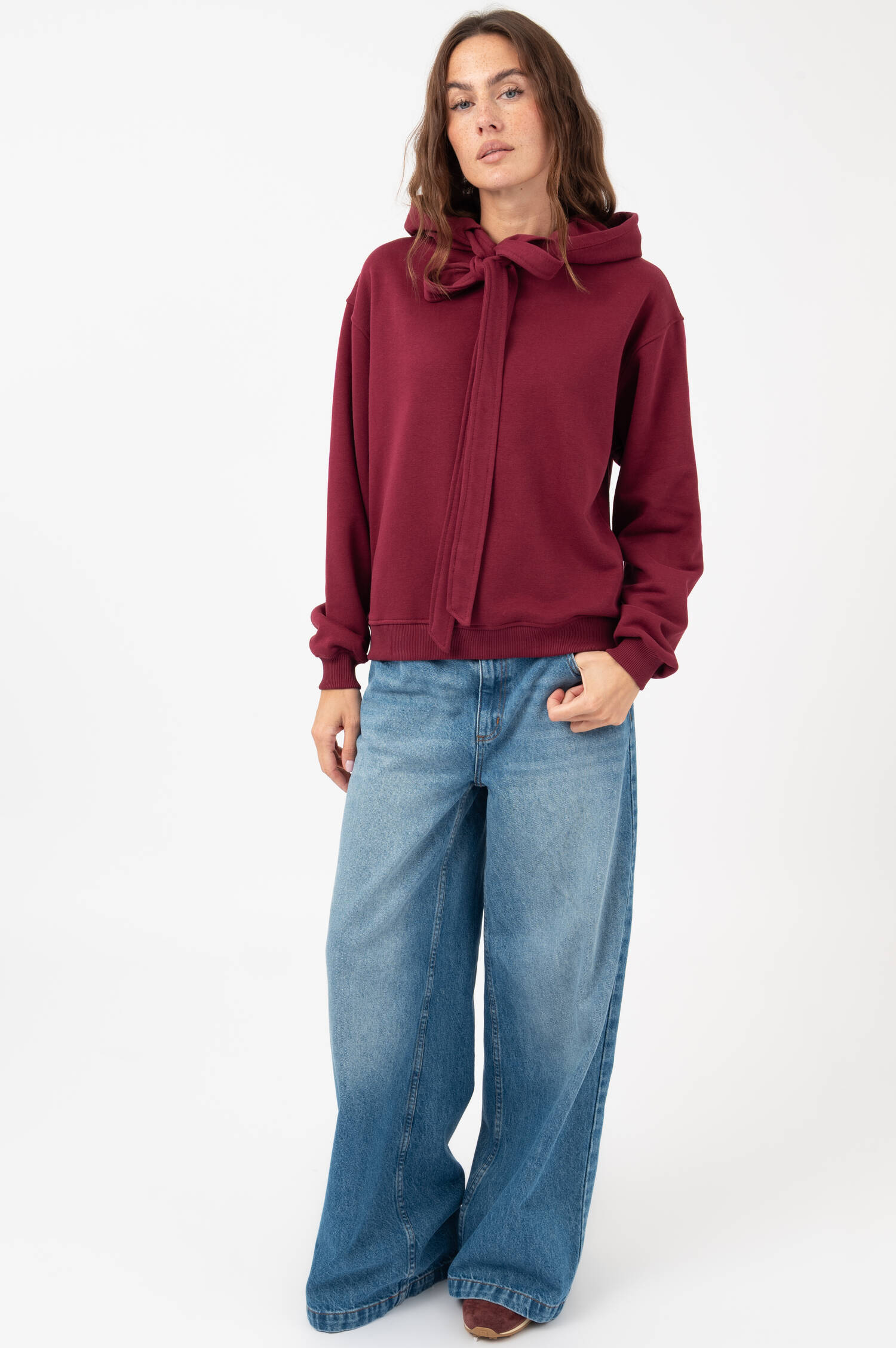 Hoodie mit Schleife in Bordeaux