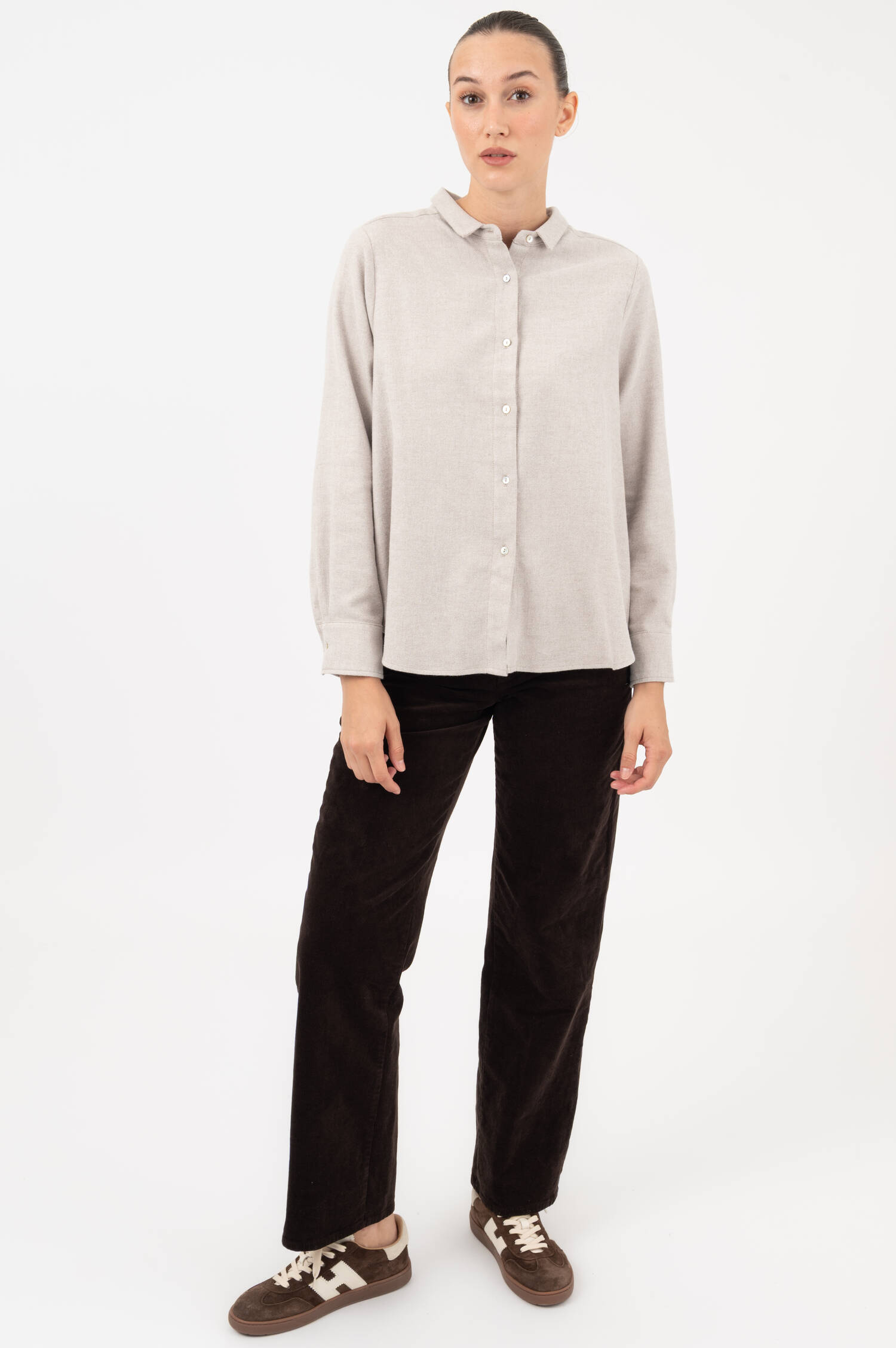 Weiche Baumwollbluse mit Streifen in Weiß/Grau Weiche Baumwollbluse mit Streifen in Weiß/Grau