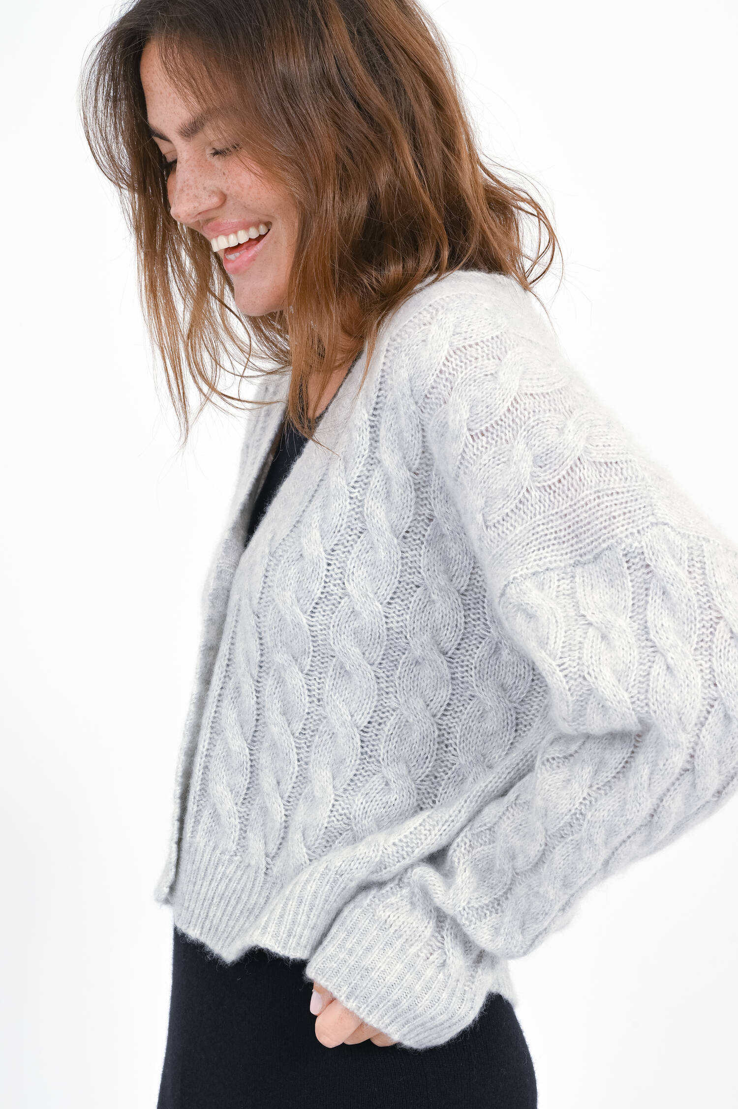 Cash-Mix Jacke mit Zopfstrick-Muster in Hellgrau