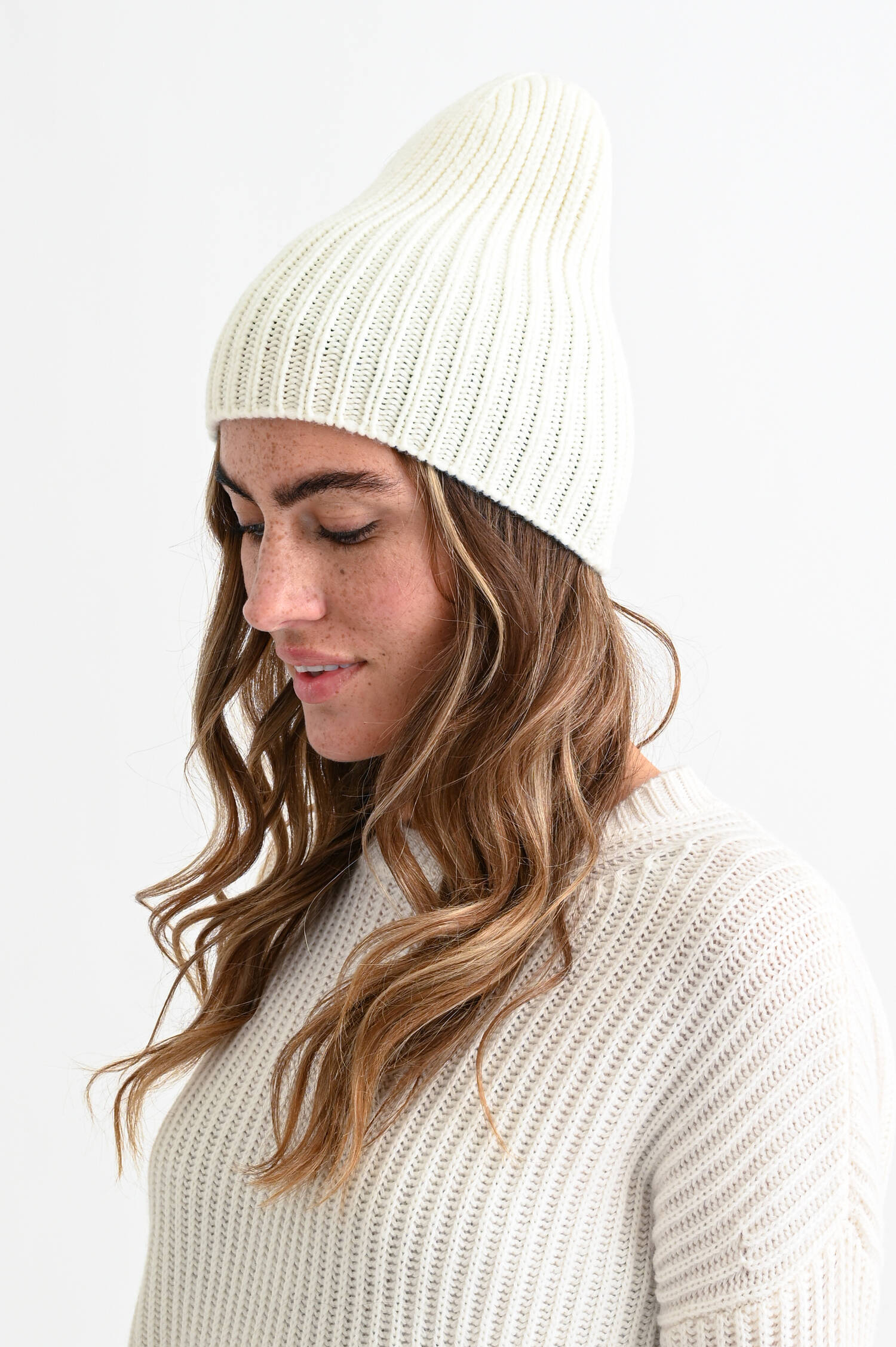 Rippstrick-Mütze aus Cashmere in Natur