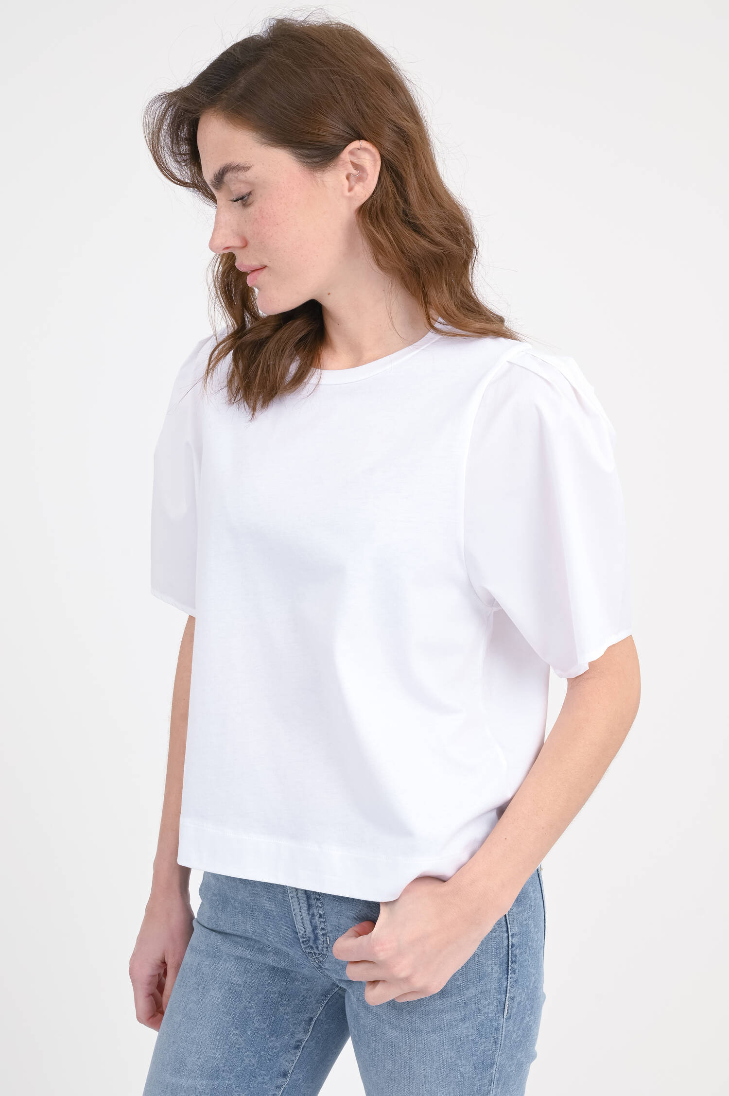 Oversize T-Shirt mit Kontrastmaterial in Weiß
