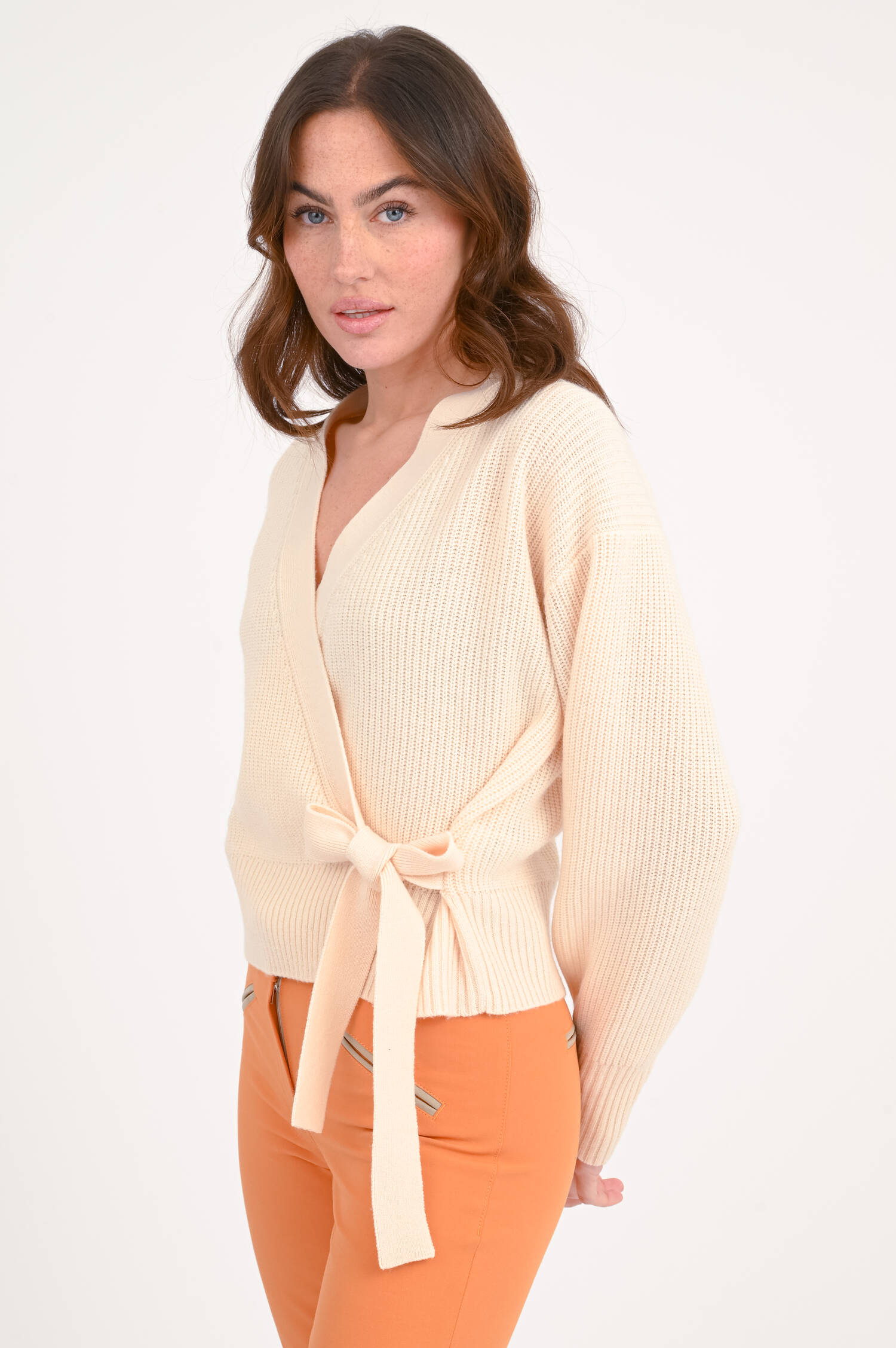 Wickeljacke aus Woll-Cashmere-Mix in Blushed Peach