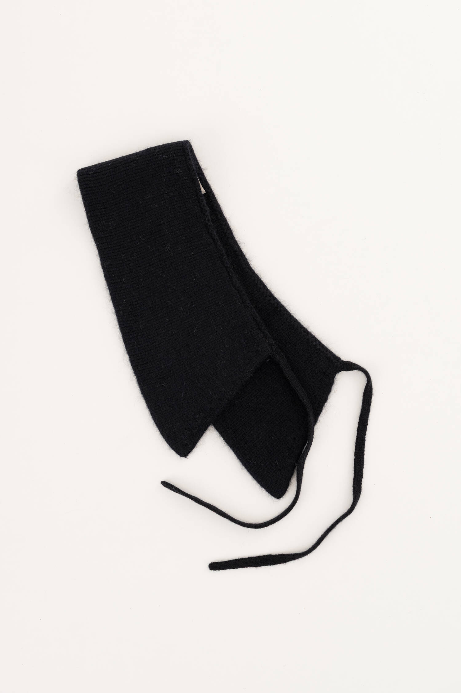 Schalkragen aus Wolle-Cashmere in Schwarz Schalkragen aus Wolle-Cashmere in Schwarz