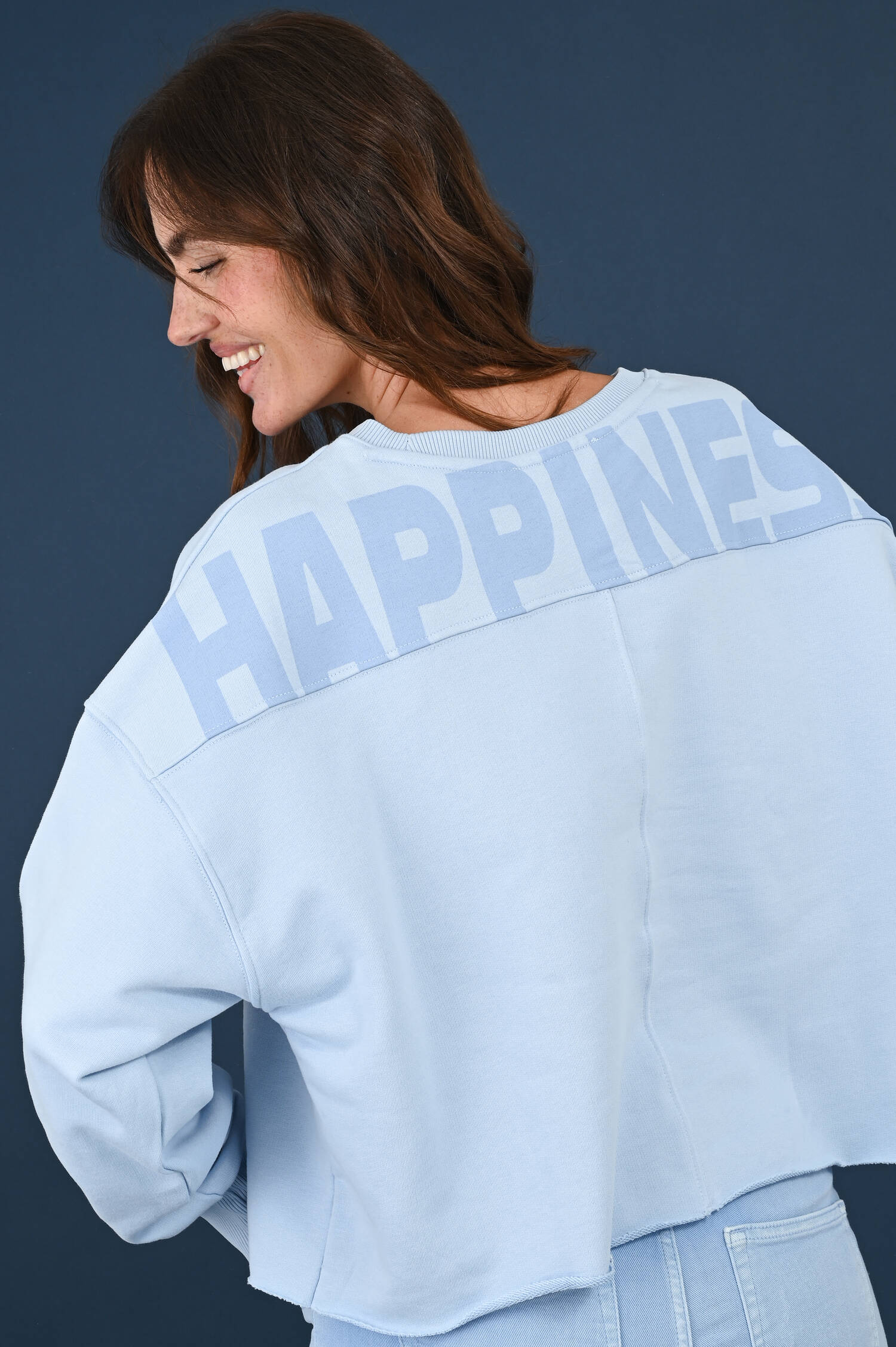 Sweater HAPPINESS in Hellblau Sweater HAPPINESS in Hellblau