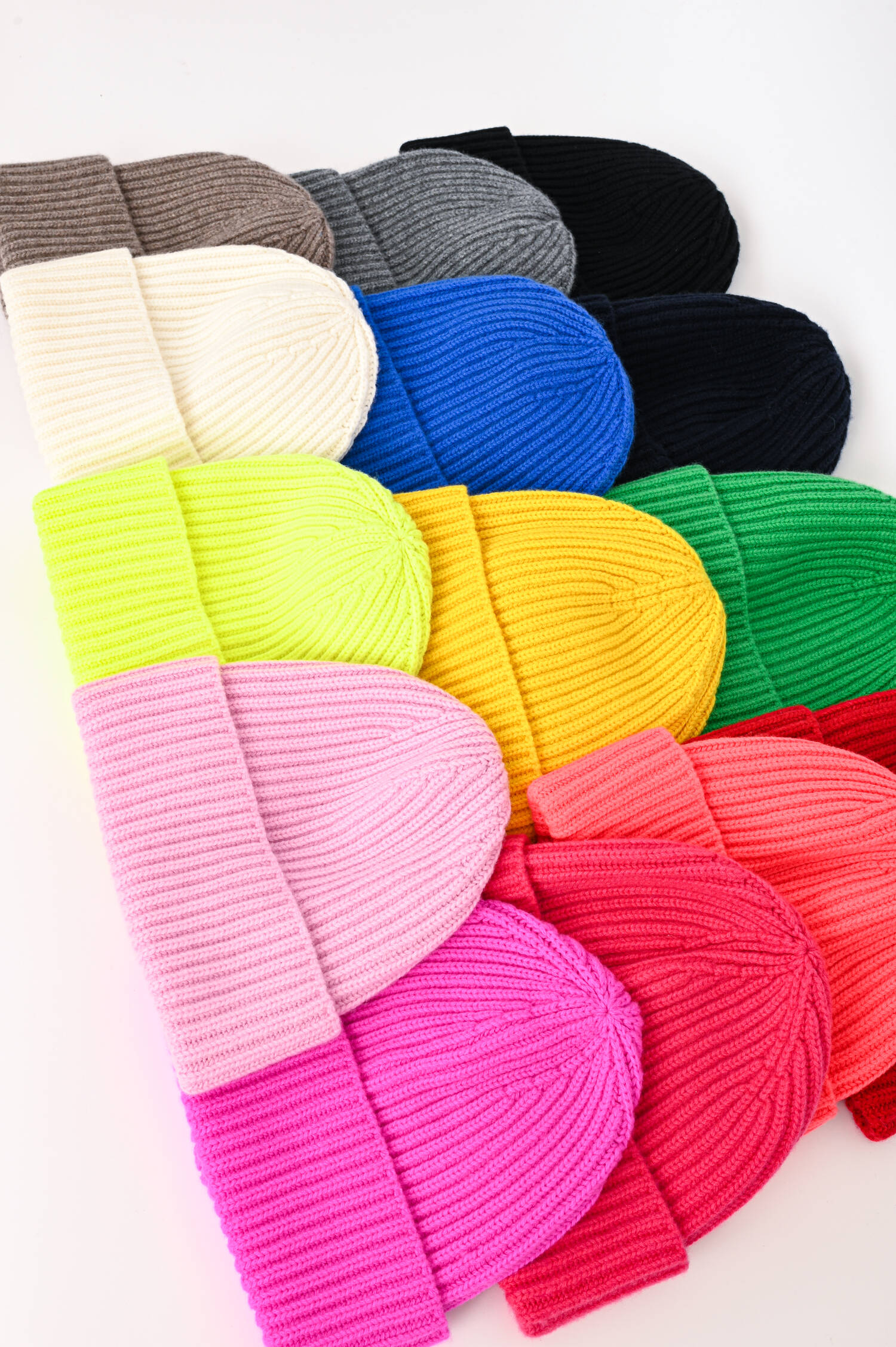 Midi-Mütze aus Cashmere in Gelb Midi-Mütze aus Cashmere in Gelb