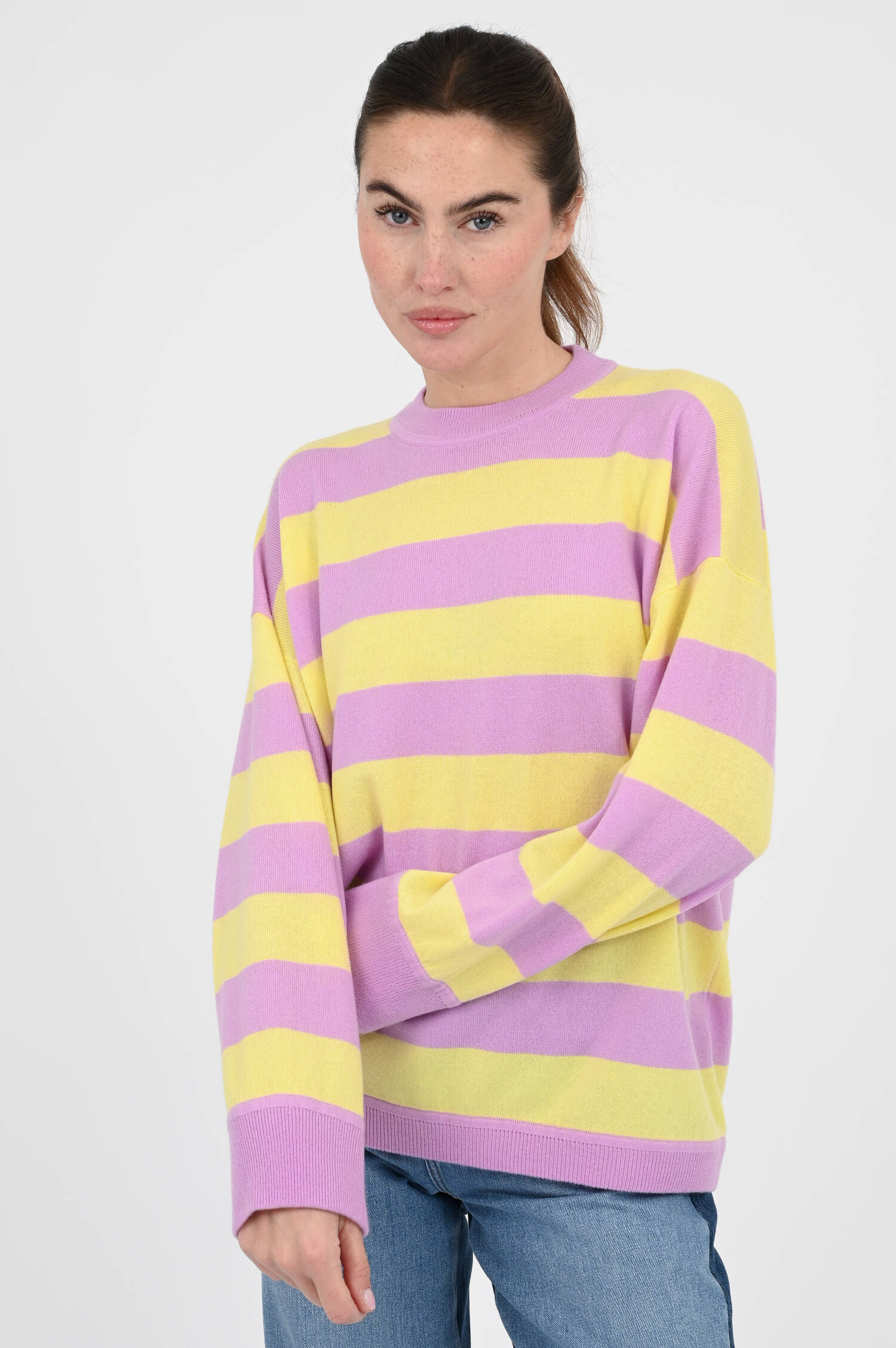 Pullover im Streifen-Design in Lila/Gelb