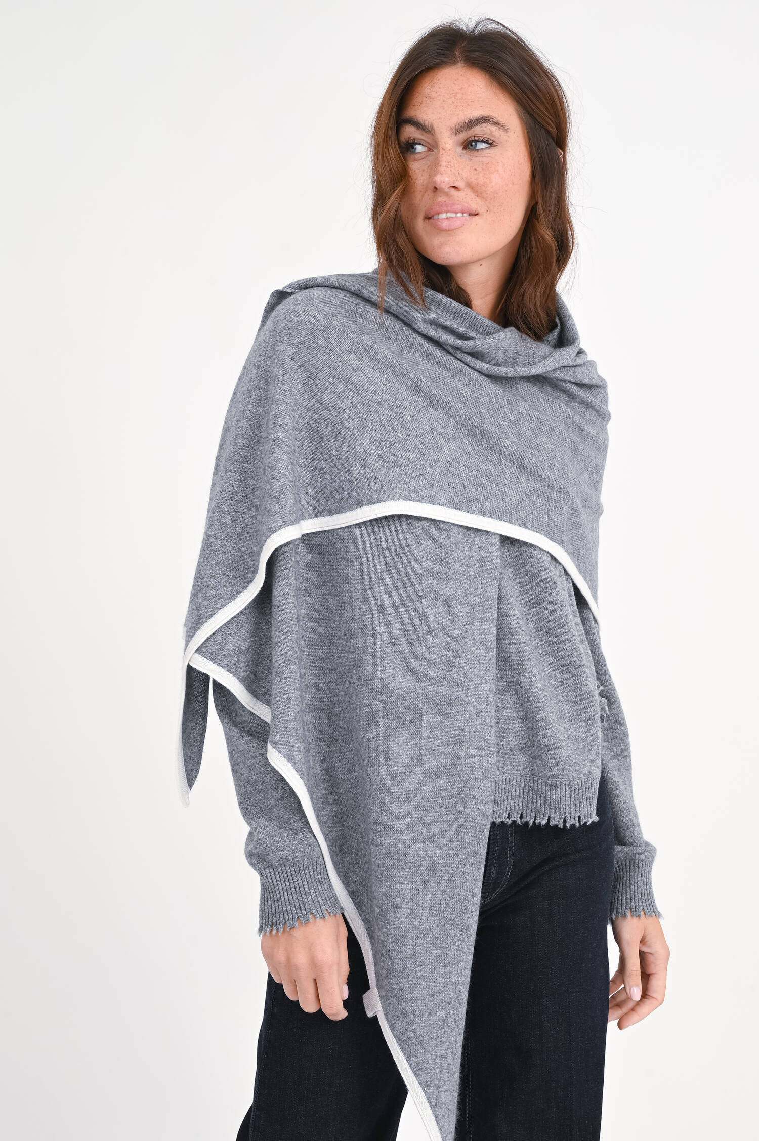 Poncho mit Kontrastfarbe in Grau