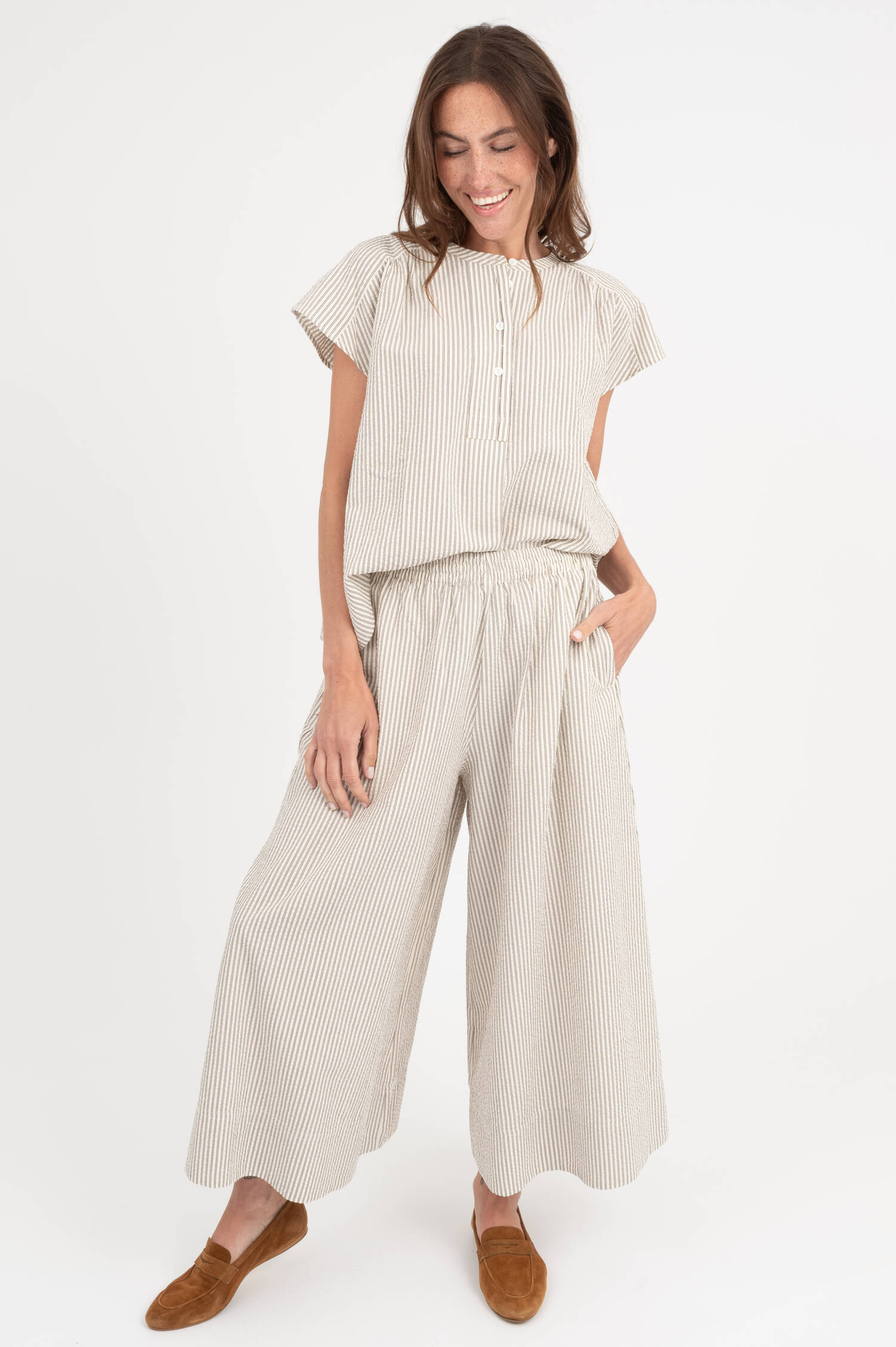 Extra weite Culotte Hose in Ecru/Khaki Extra weite Culotte Hose in Ecru/Khaki