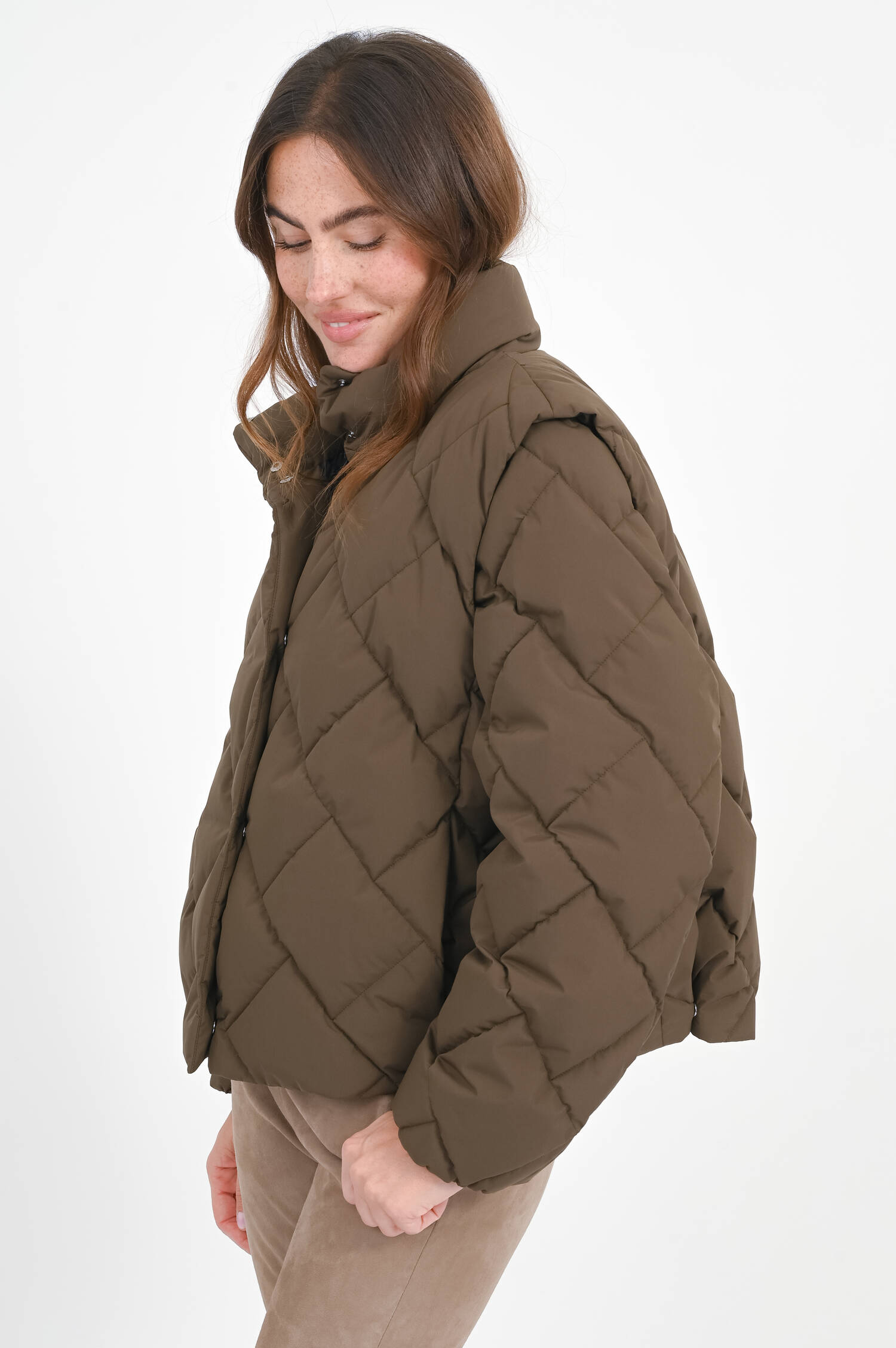 Daunenjacke mit abnehmbaren Armen in Schlamm Daunenjacke mit abnehmbaren Armen in Schlamm