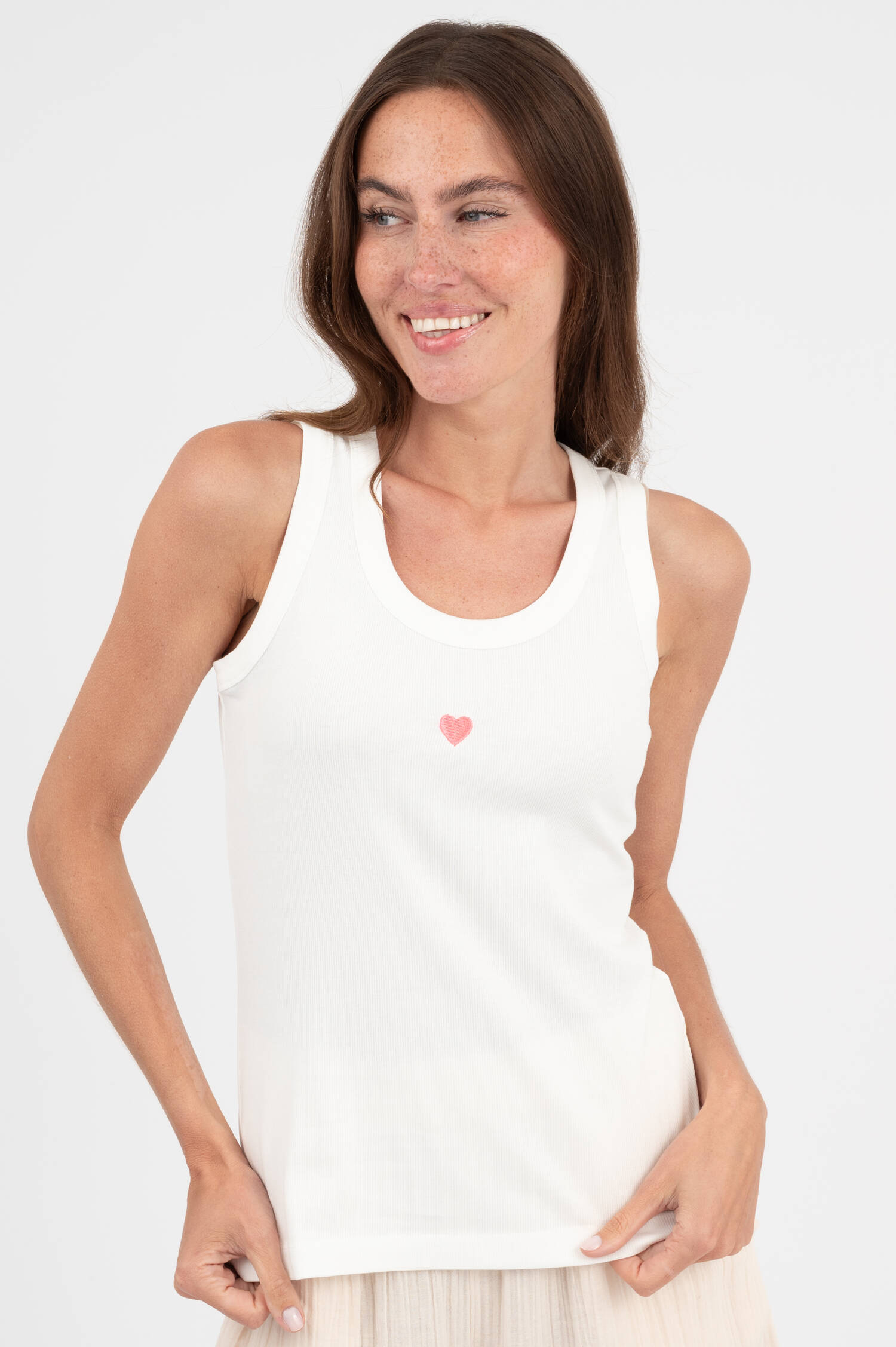 T-Shirt mit Herz-Stickerei in Ecru