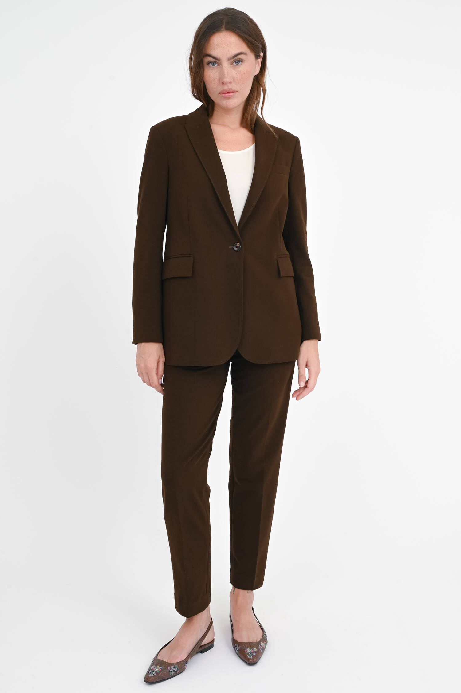 Schmale Hose aus Baumwoll-Mix in Chocolate