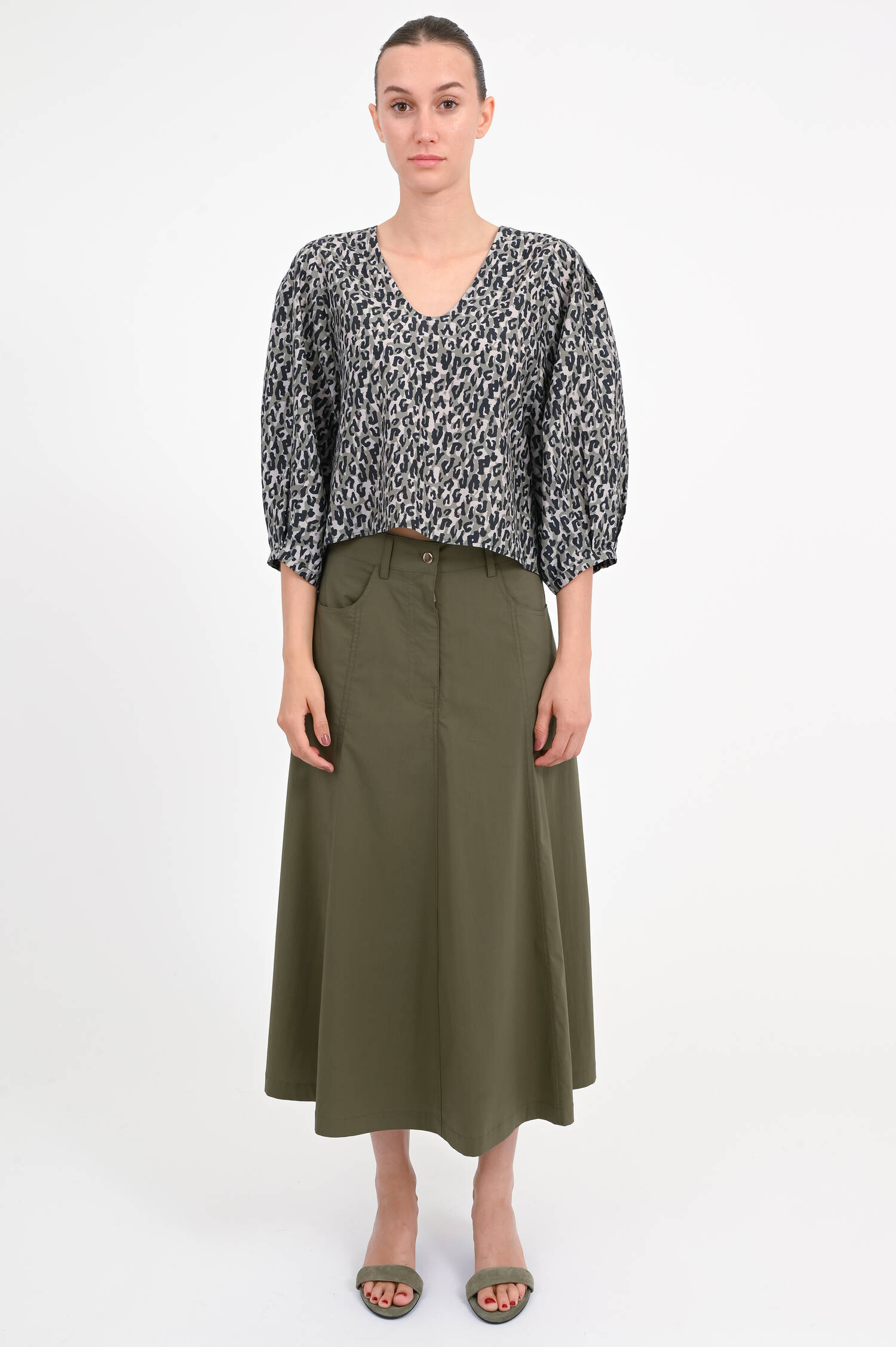 Open-Back-Bluse CALPURNIA in Khaki/Schwarz/Beige