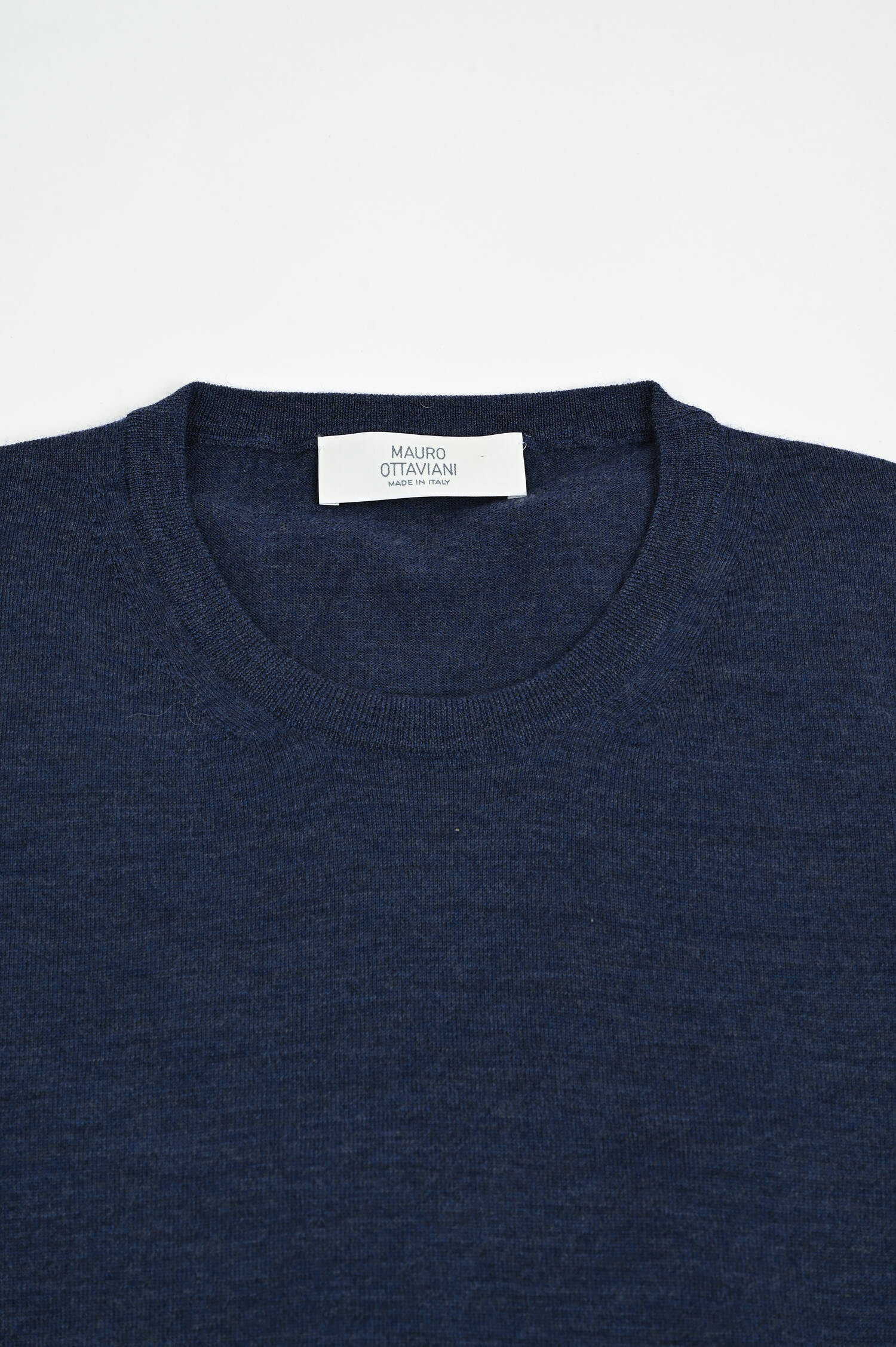 Feinstrick-Pullover aus Merinowolle in Jeansblau Feinstrick-Pullover aus Merinowolle in Jeansblau