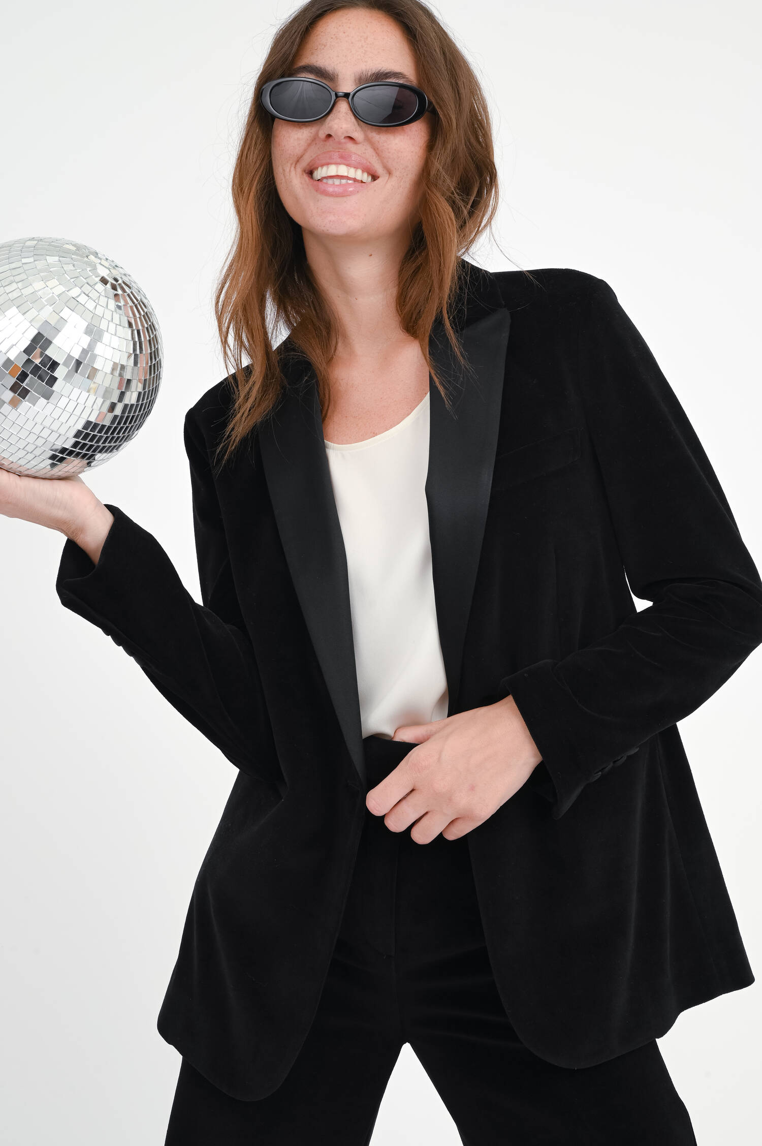 Samt-Blazer aus Baumwoll-Mix in Schwarz Samt-Blazer aus Baumwoll-Mix in Schwarz