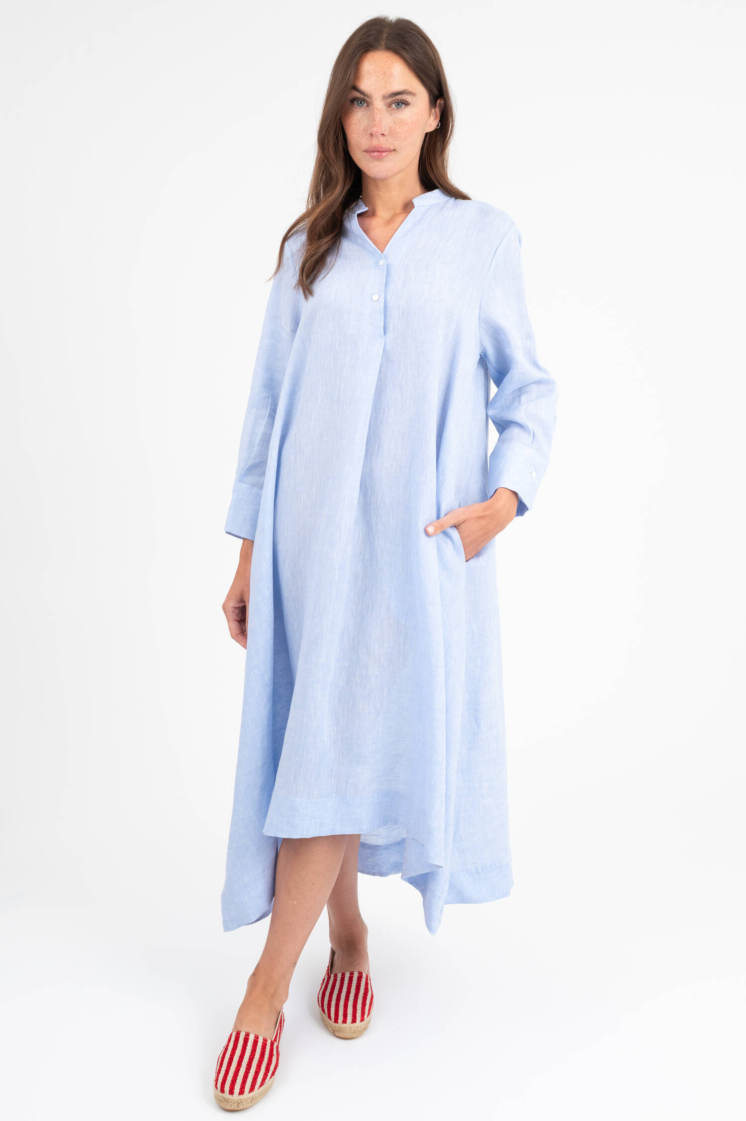 Leinenkleid in Hellblau