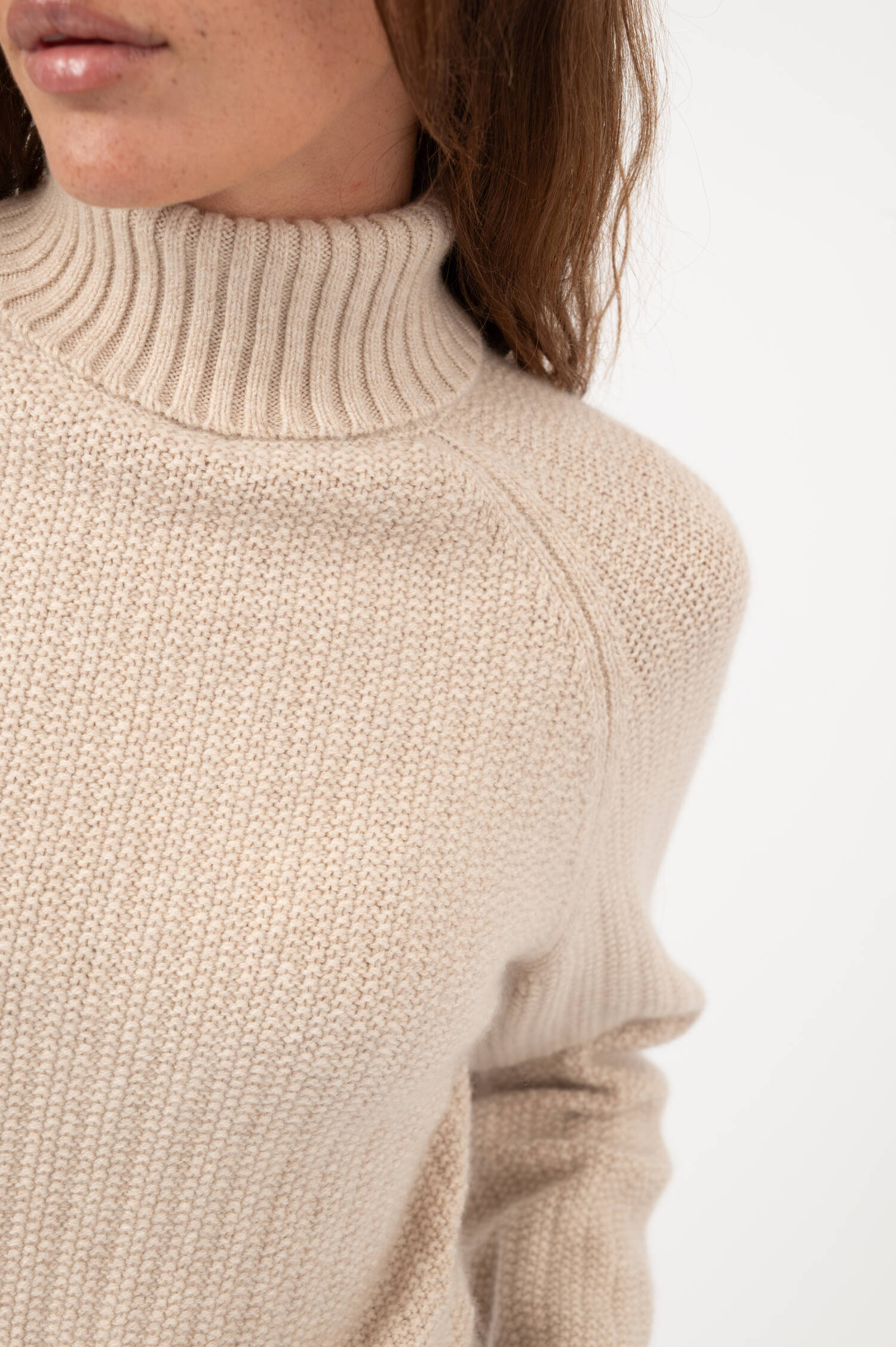 Cashmere-Rollkragen-Pullover in Beige Cashmere-Rollkragen-Pullover in Beige
