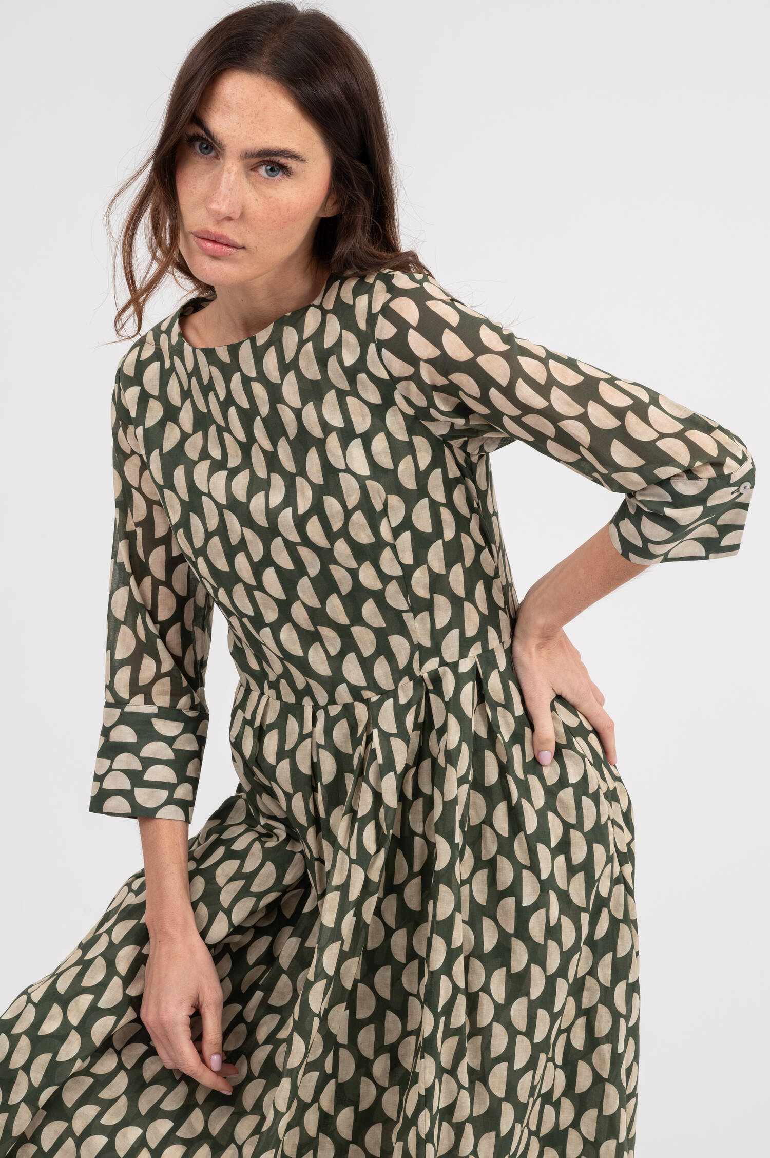 Gemustertes Midi Kleid in Oliv/Beige