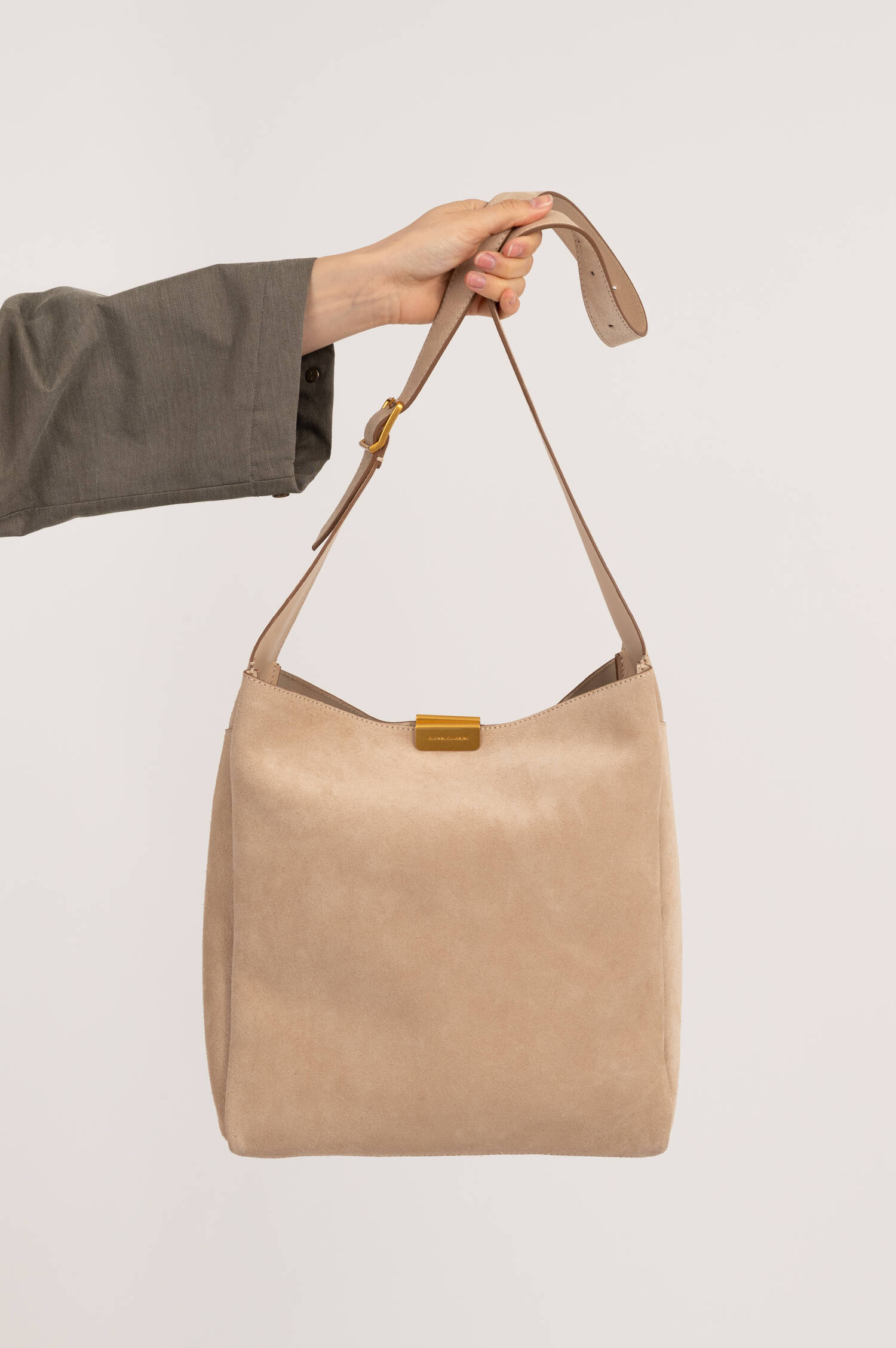 Schultertasche JO in Nude