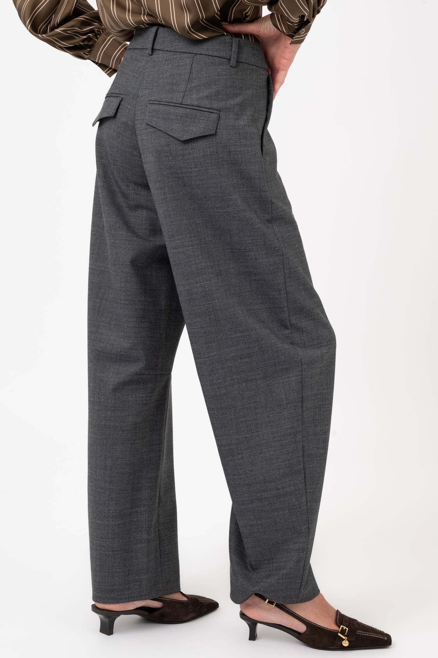 Cropped-Barrel-Hose EDITA in Grau meliert Cropped-Barrel-Hose EDITA in Grau meliert