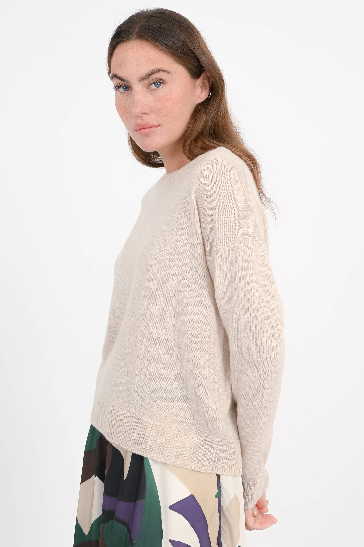 Cashmere-Pullover mit U-Boot-Ausschnitt in Beige Cashmere-Pullover mit U-Boot-Ausschnitt in Beige