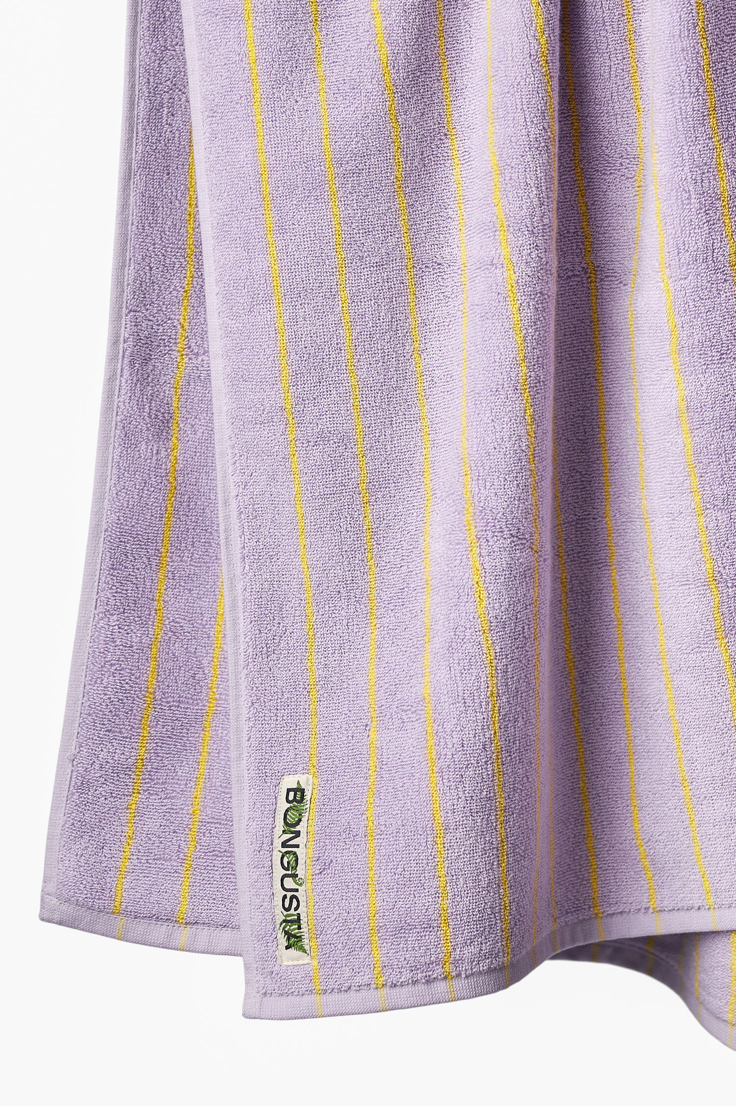 Großes Frotteehandtuch NARAM in Flieder/Gelb