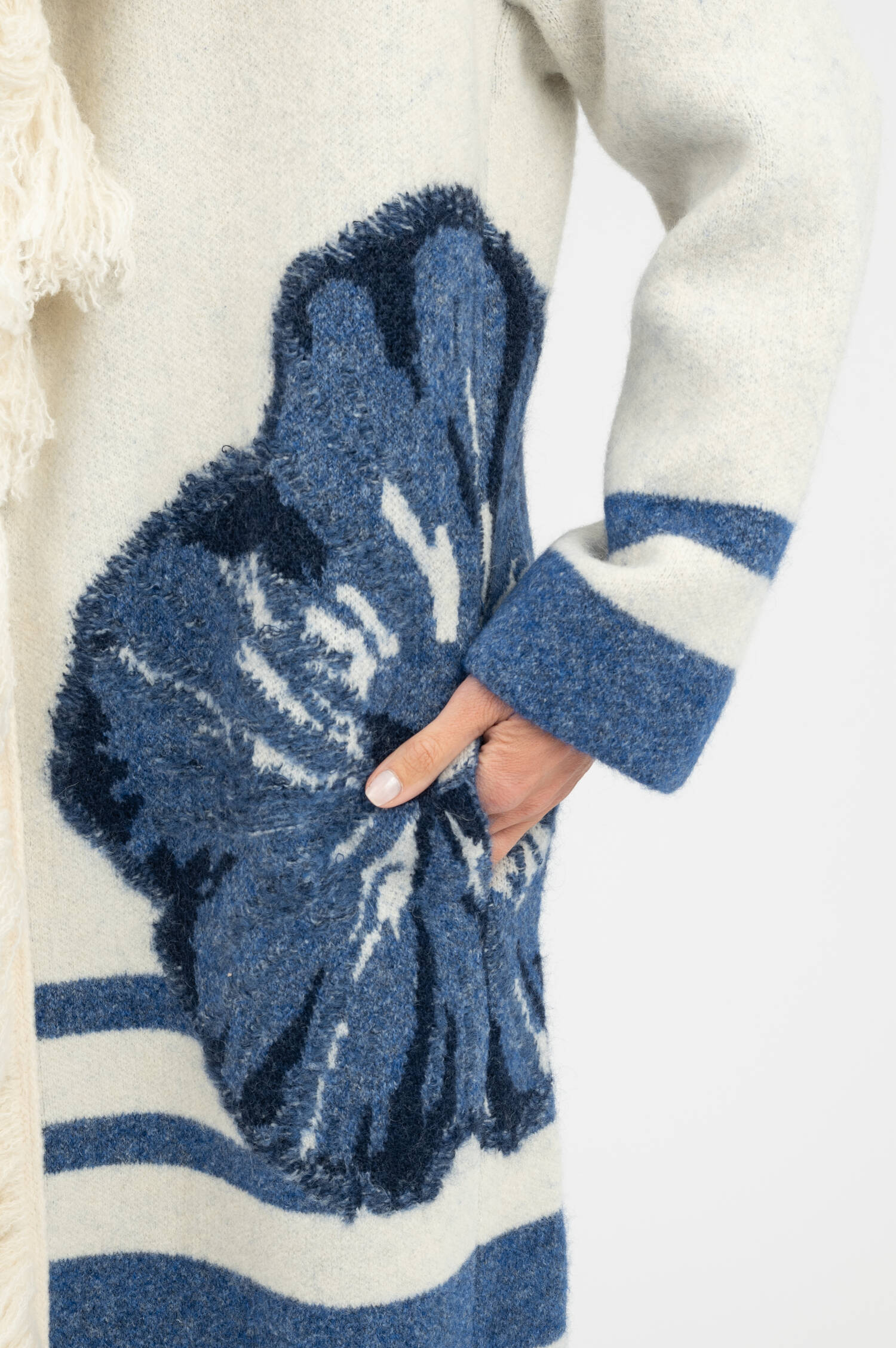 Woll-Mix Cardigan in Ecru/Blau