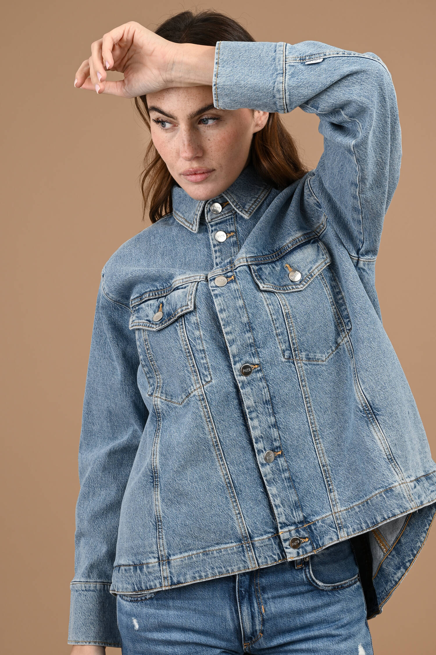 Denim Jacke THE SUIT UP in Sky Faded Blau