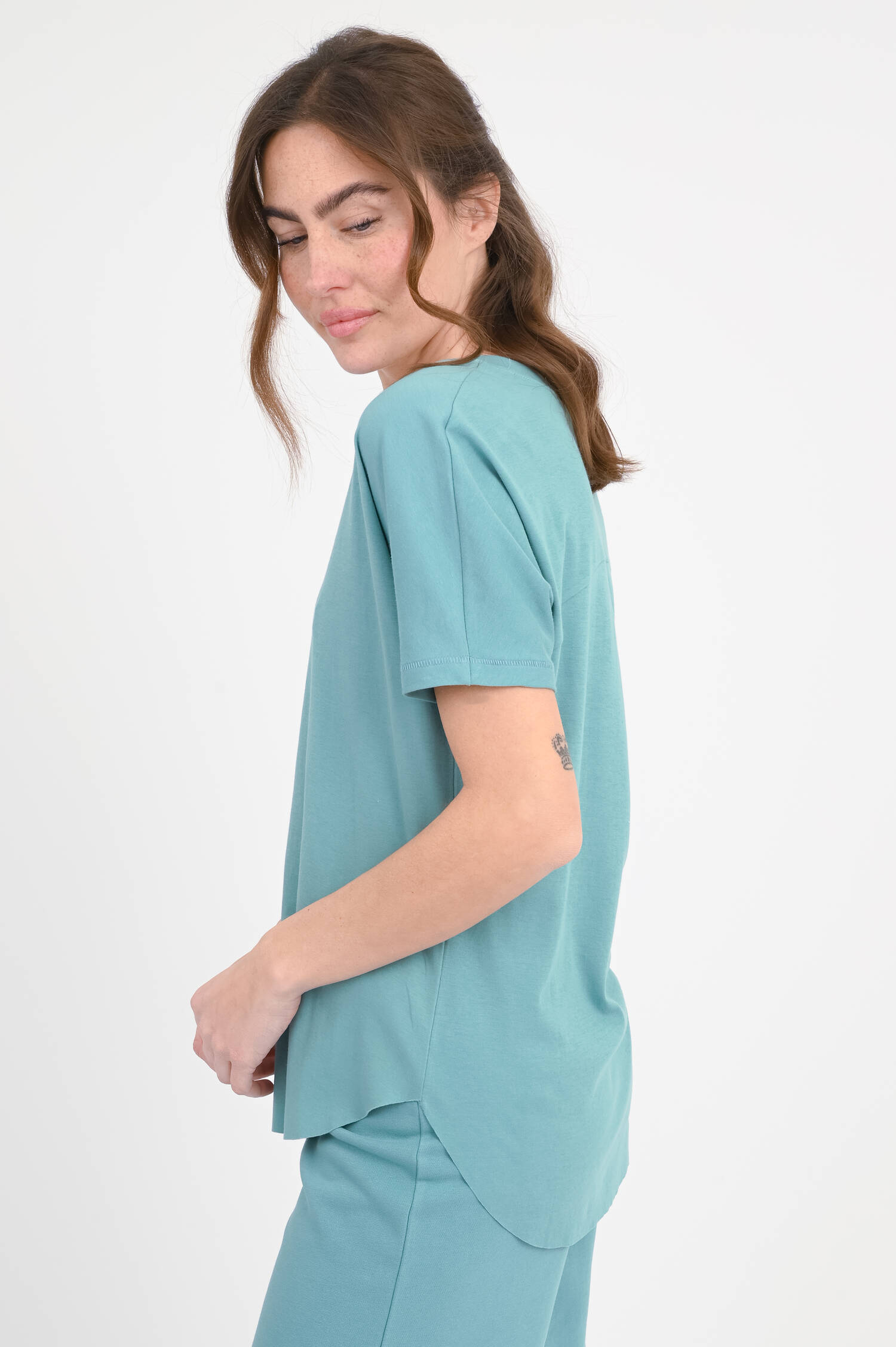 Shirt SANTA CLARA mit verlängertem Rücken in Cyan