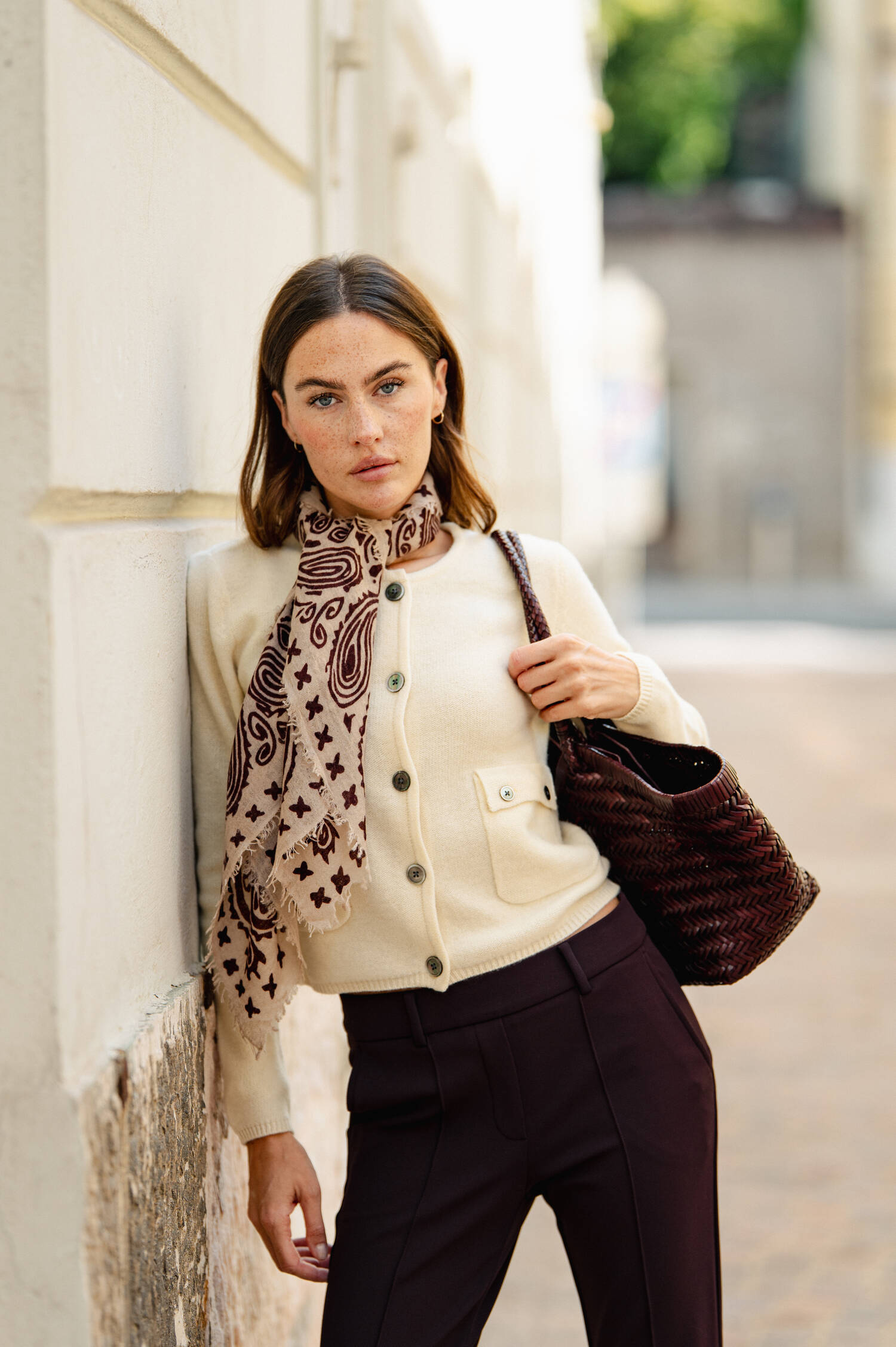 Cropped-Cashmere-Cardigan in Hellgelb