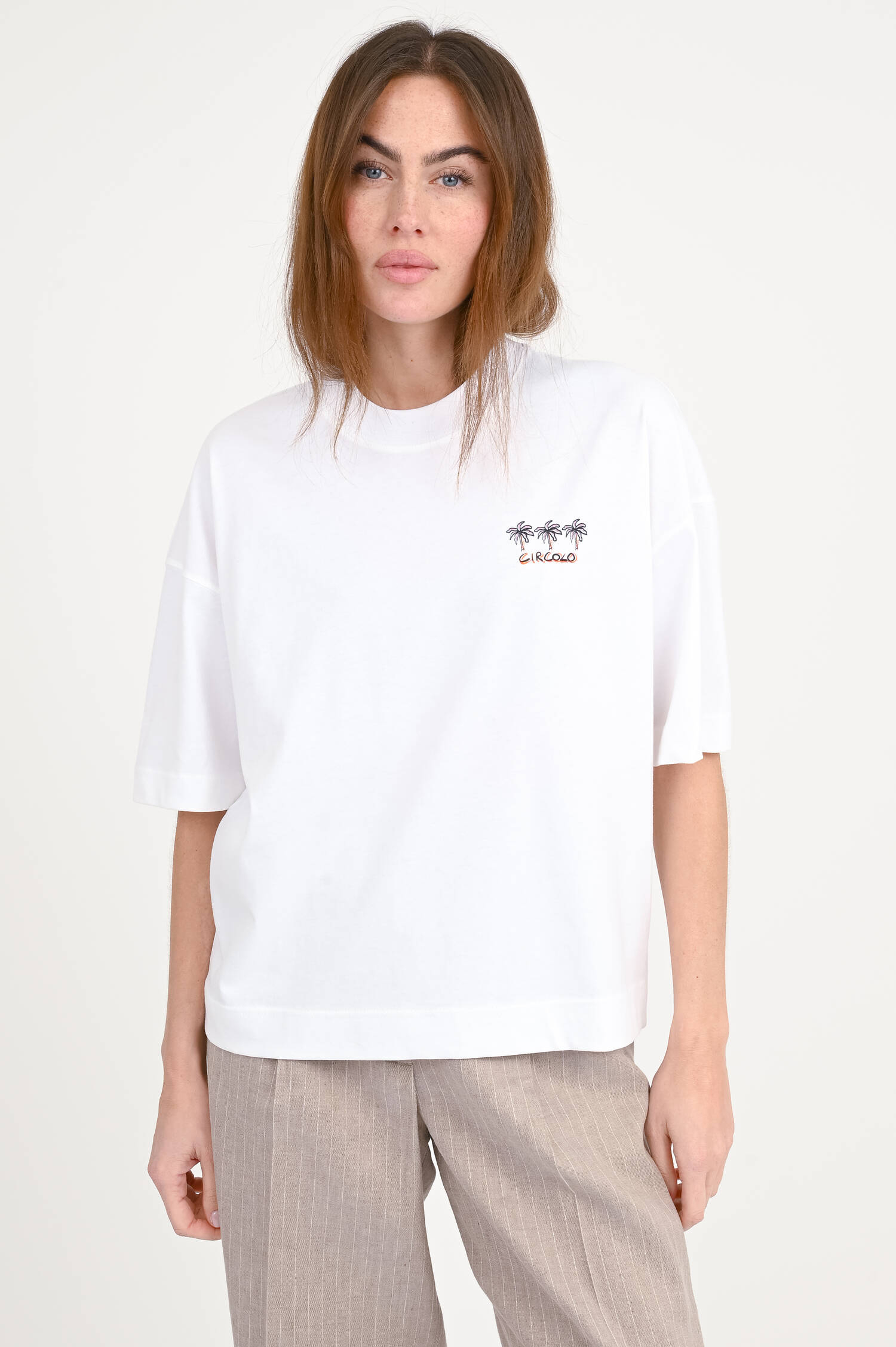 Baumwoll-Shirt mit XXL-Backprint in Weiß