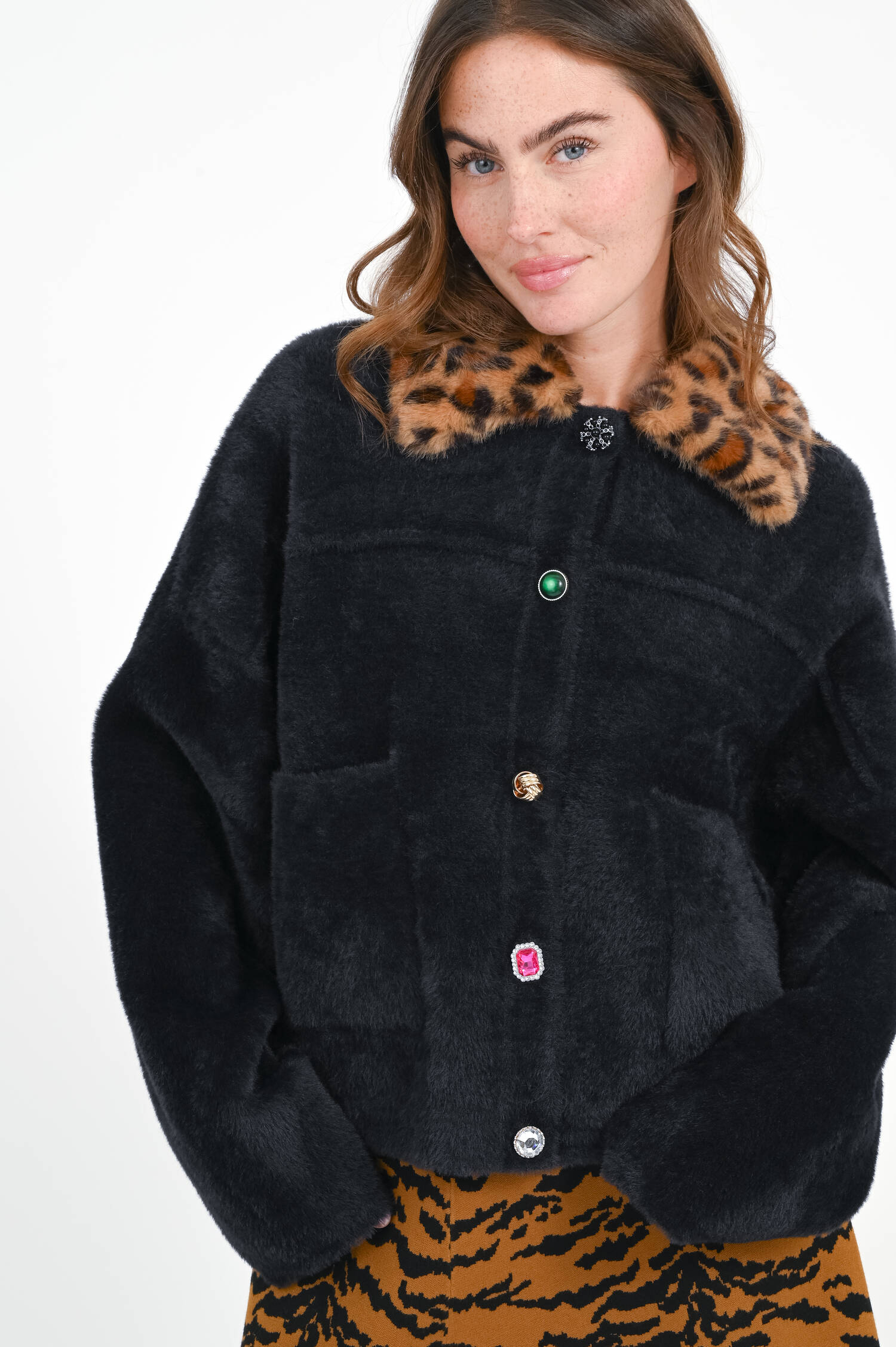 Faux Fur Jacke mit Kragen im Animal-Look in Black