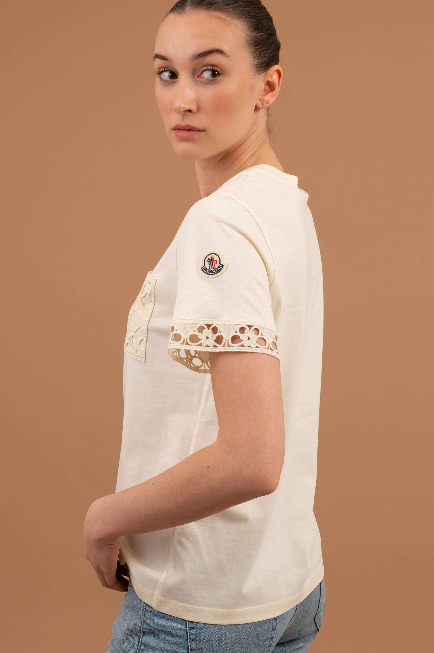 T-Shirt mit Guipure Spitzenbesatz in Creme
