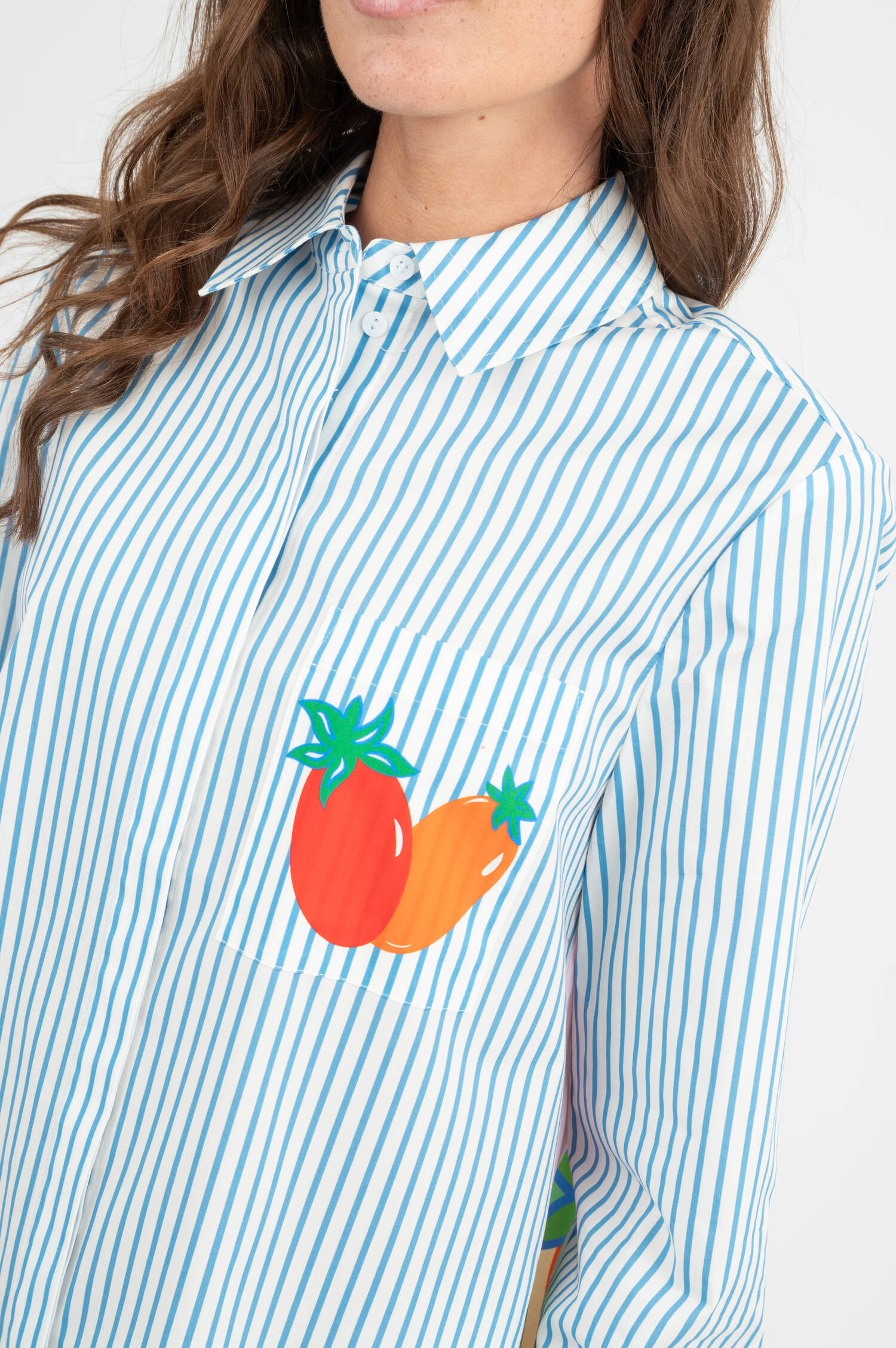 Bluse mit Rückenprint in Blau/Weiß gestreift Bluse mit Rückenprint in Blau/Weiß gestreift